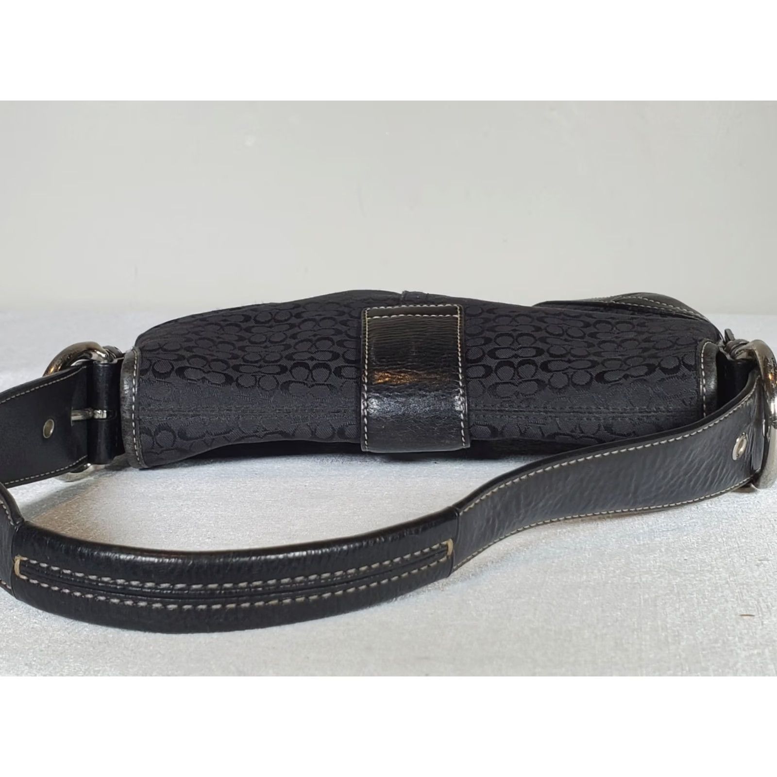 Coach VTG Coach Soho Shoulder Bag Black Signature C Monogram Jacquard Canvas Leather Crossbody/Shoulder Bag Womens Small 90s Designer Velvet Buckle Accent Size ONE SIZE - 2 Thumbnail