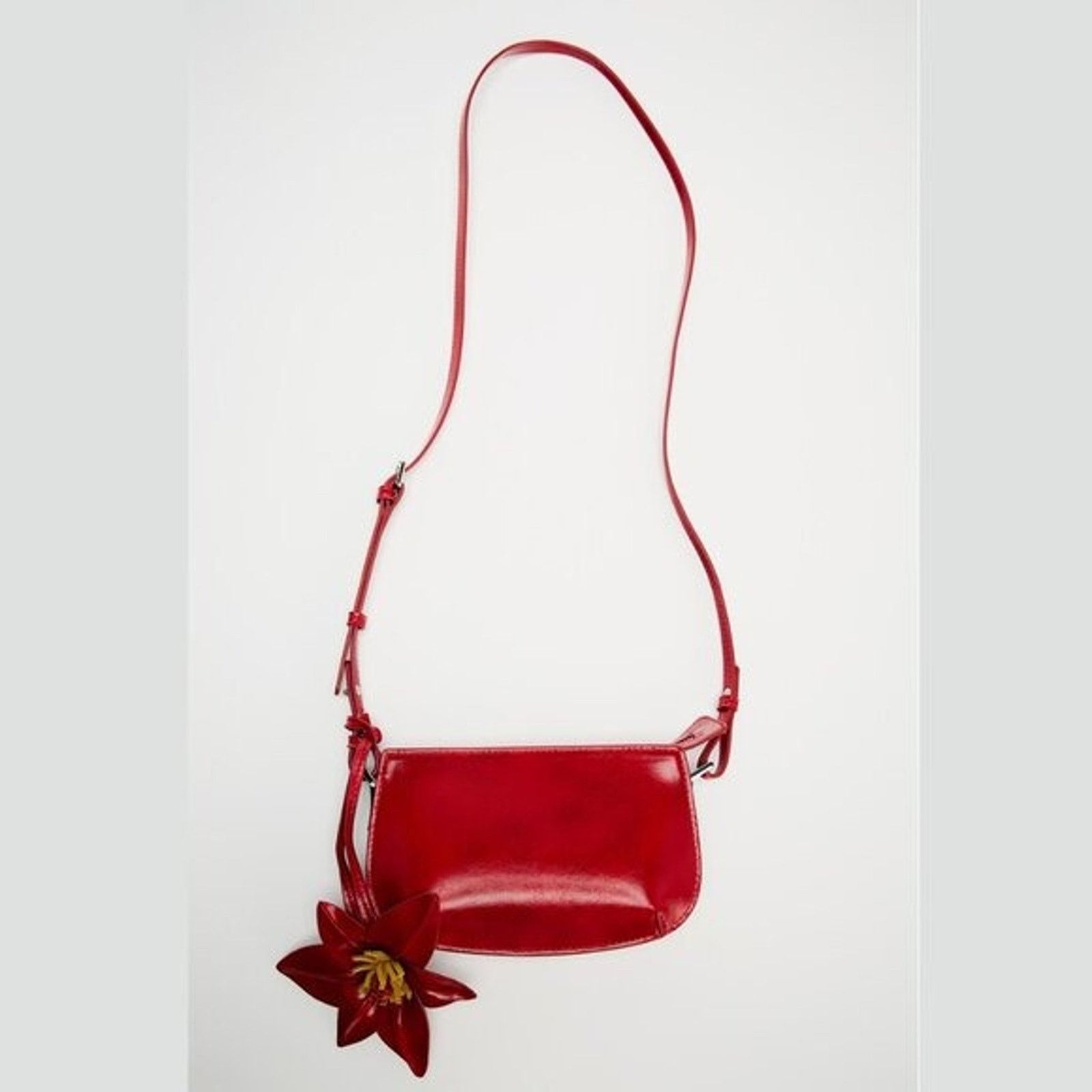 Zara Zara NWT Red Mini Crossbody Shoulder Bag Flower Charm Size ONE SIZE - 9 Thumbnail