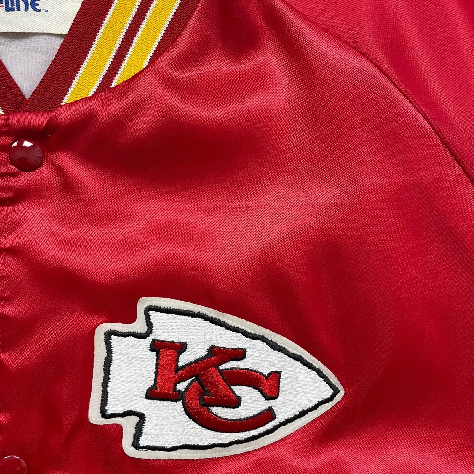NFL VTG 90s KANSAS CITY CHIEFS CHALK LINE SATIN BOMBER JACKET Size US XXL / EU 58 / 5 - 6 Thumbnail