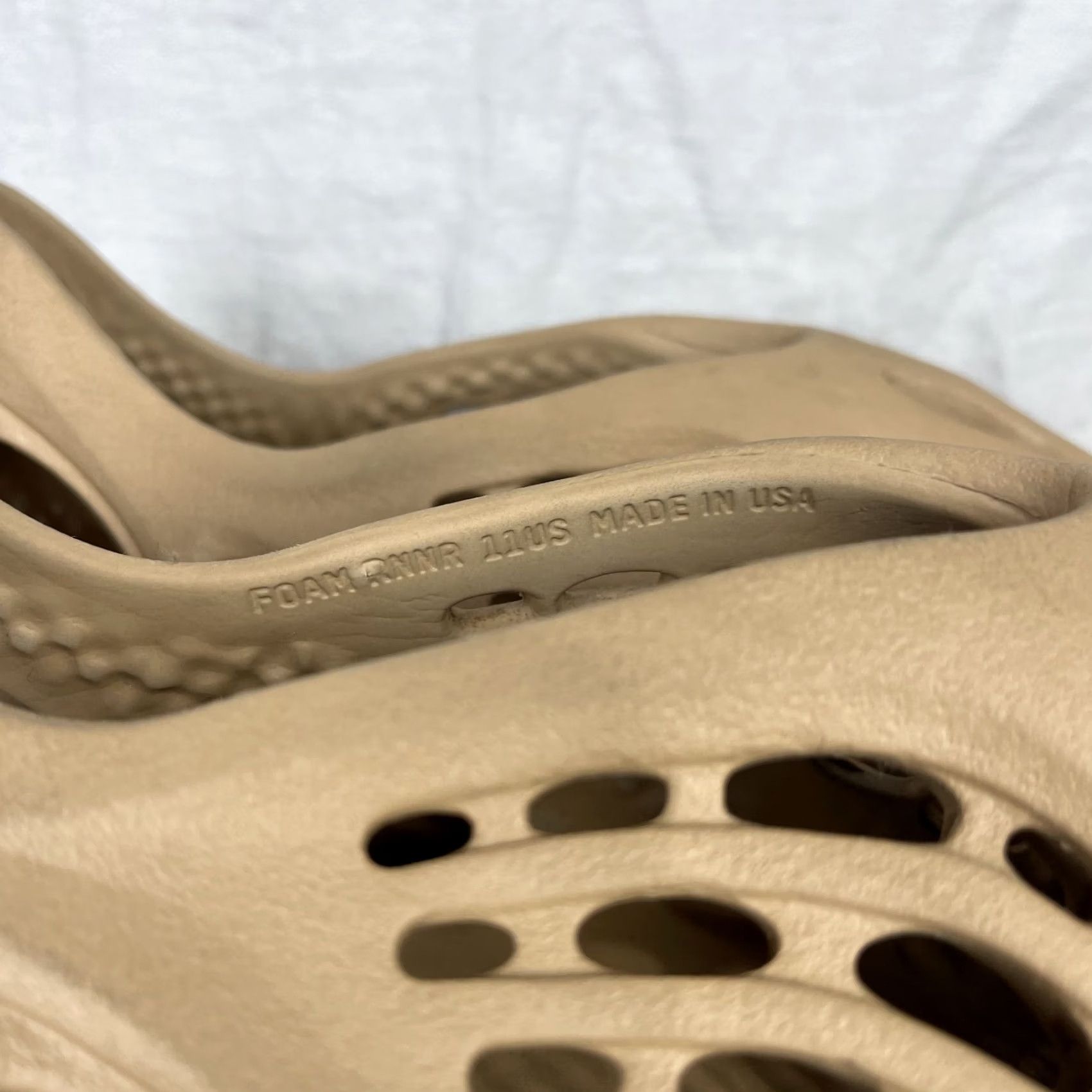 Adidas adidas Yeezy Foam RNNR Mens 11 Brown Sneaker Athletic Shoes Shoes Mens Brown Yeezy Foam RNNR 11 Adidas Made In USA Steetwear Size US 11 / EU 44 - 4 Thumbnail