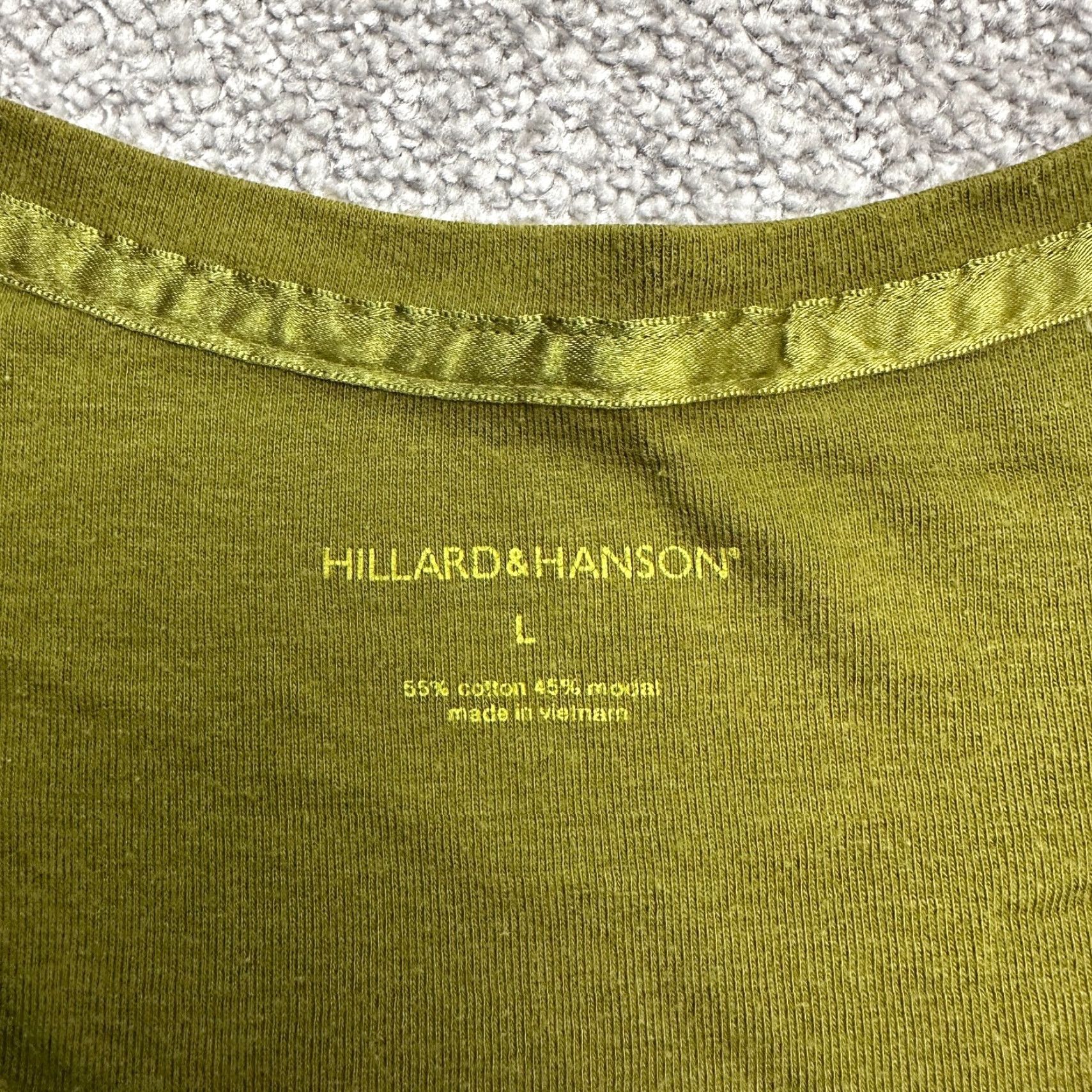 Vintage Hillard & Hanson T-Shirt Women Large Green V-Neck Beaded Cotton Modal Short Sleeve Casual Tee Adult L Green Beaded 90s? Size L / US 10 / IT 46 - 5 Thumbnail