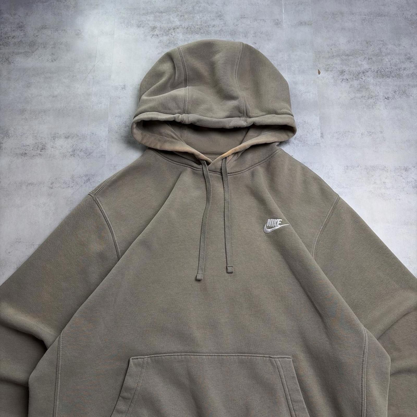 Nike Y2K Nike Swoosh Grunge Distressed Faded Boxy Skater Hoodie Size US L / EU 52-54 / 3 - 3 Thumbnail