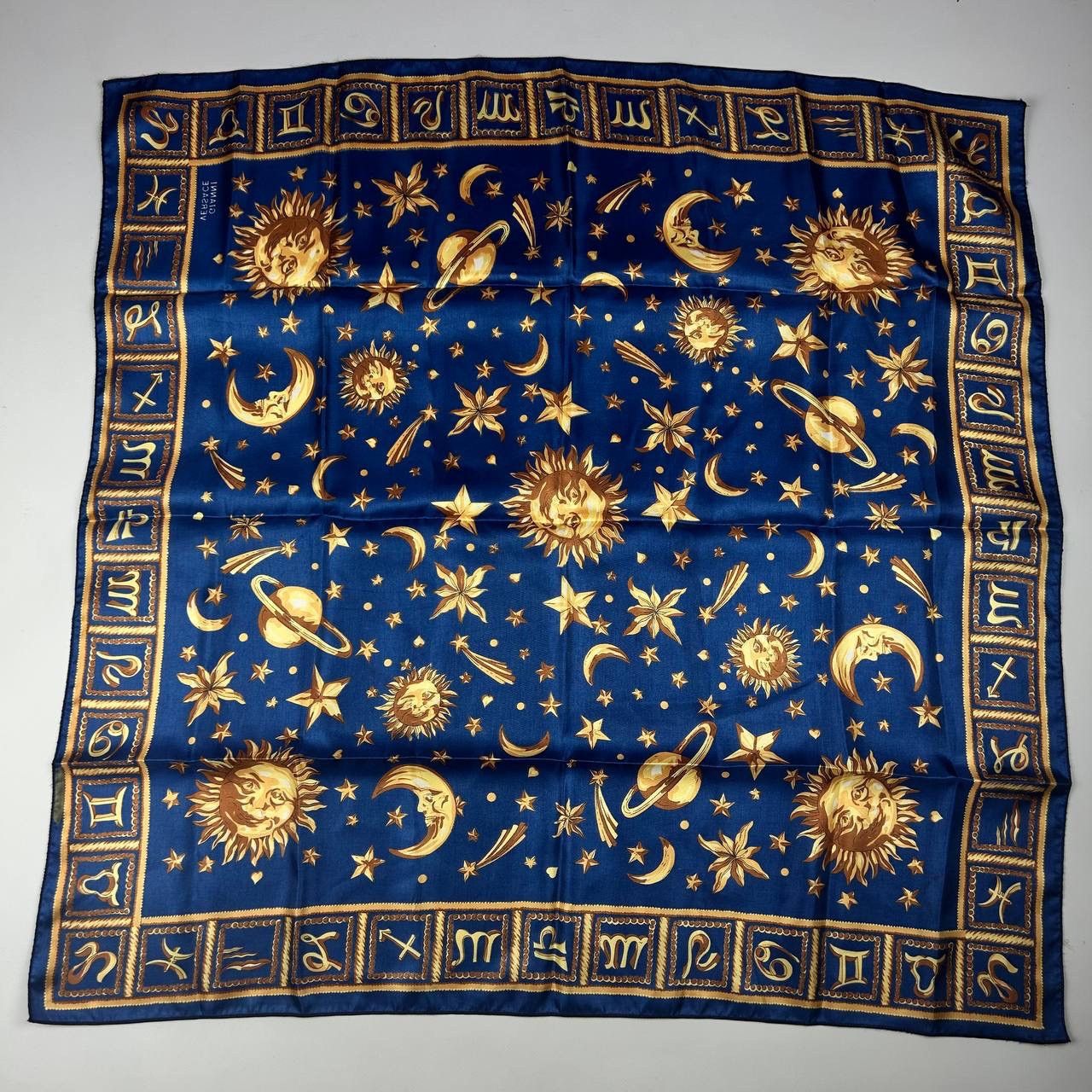 Versace Gianni Versace Silk Moon Sun Stars Zodiac Shawl Scarf 90/90 Size ONE SIZE - 7 Thumbnail