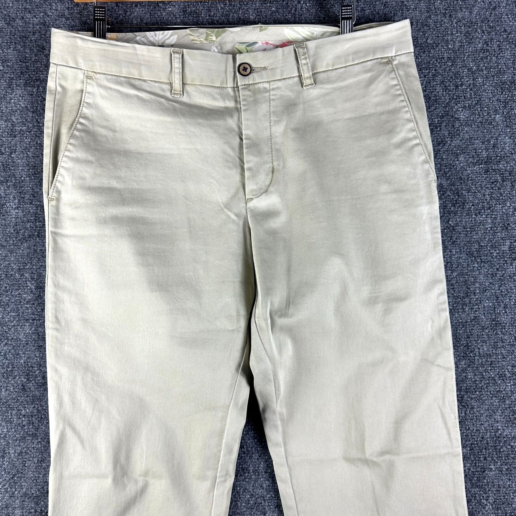 Tommy Bahama Tommy Bahama Pants Mens 35 Straight Leg Beige Chino Cotton Stretch Pockets Belt Loops Flat Front Zip Front Size US 35 - 3 Thumbnail