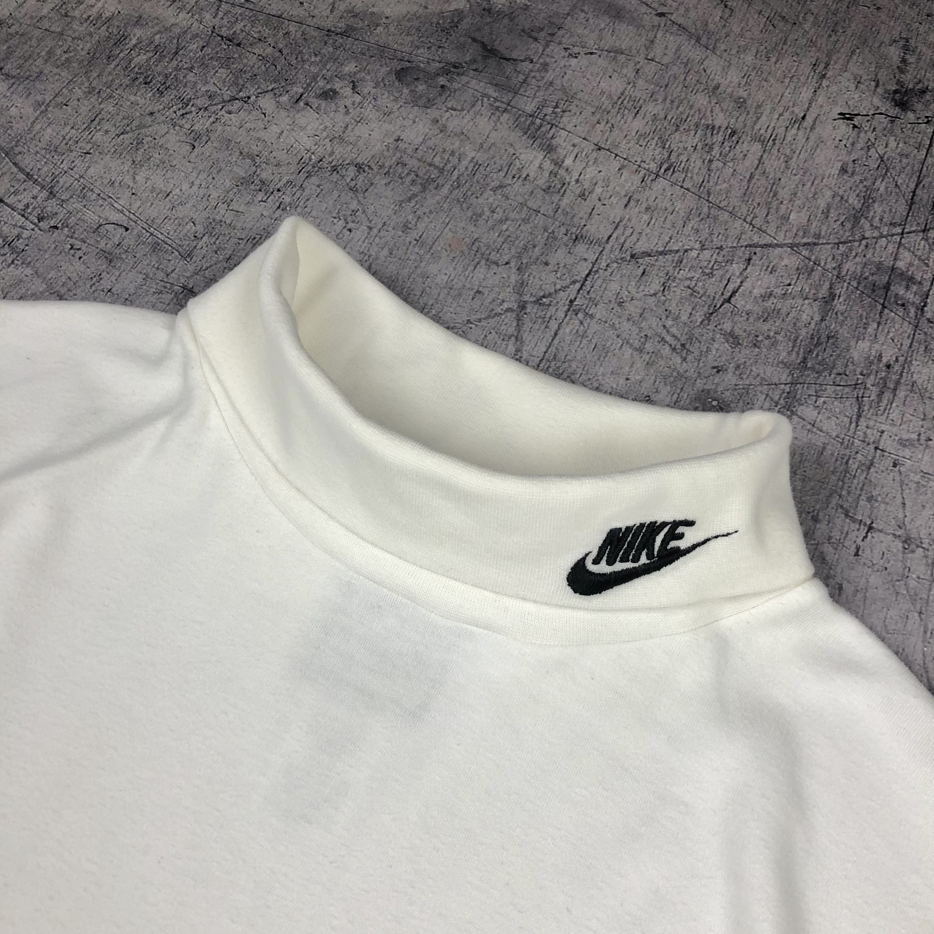 Nike Vintage 80s Nike Turtleneck Long-Sleeve Size US L / EU 52-54 / 3 - 2 Thumbnail