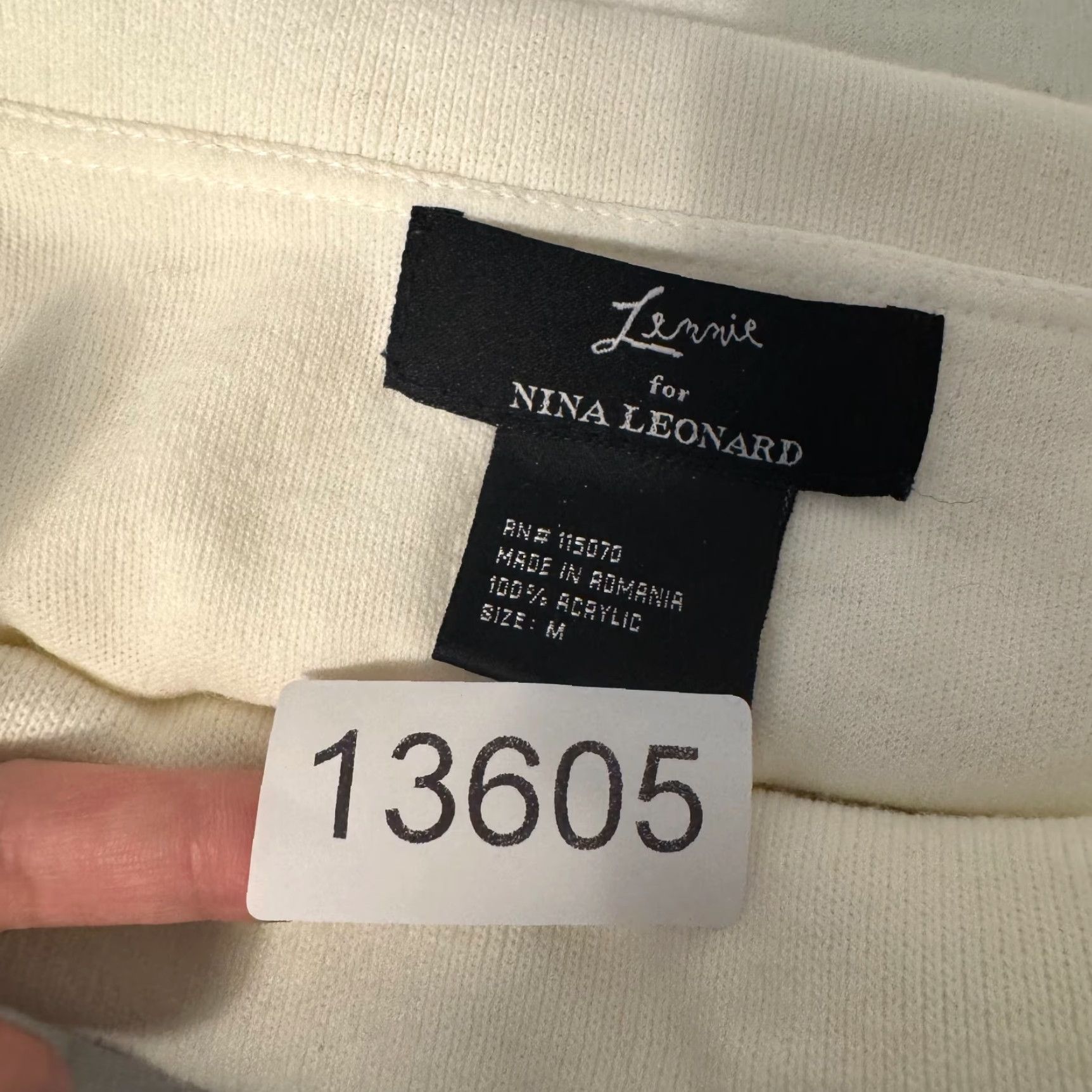 Vintage VINTAGE Off Shoulder Sweater Top Large XL White Cream Ivory Knit Cold Shoulder Women L Sweater Pullover Size L / US 10 / IT 46 - 7 Thumbnail