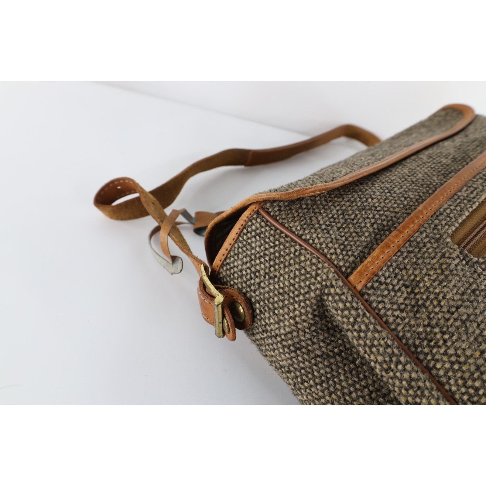 Vintage Vintage 70s 80s Streetwear Wool Tweed Leather Messenger Bag Size ONE SIZE - 9 Thumbnail