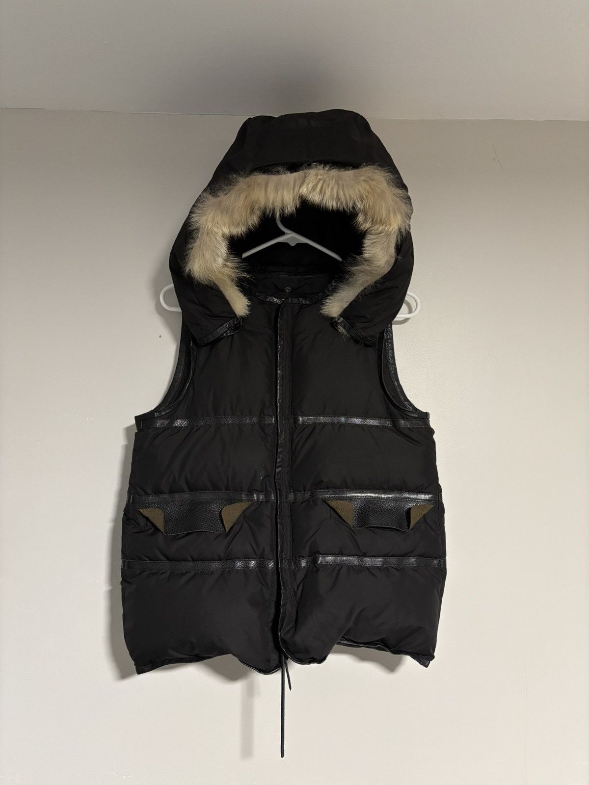 Undercover Undercover A/W 2010 ‘Avakareta life’ fur lined puffer vest Size US S / EU 44-46 / 1 - 1 Thumbnail