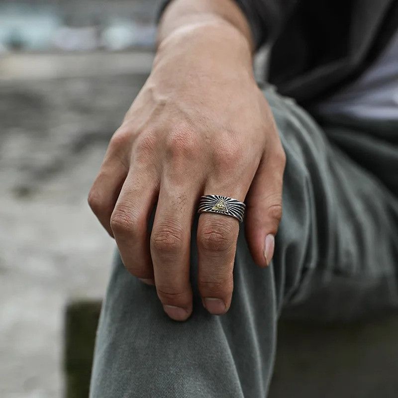 Other Retro Golden Eye Ring Size ONE SIZE - 6 Thumbnail