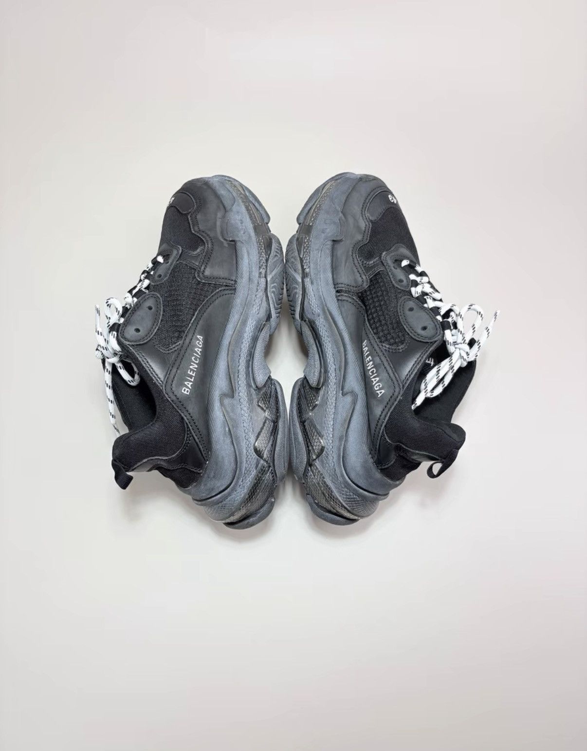 Balenciaga BALENCIAGA TRIPLE S Black Distressed Dad Sneakers K1 Size US 9.5 / EU 42-43 - 5 Thumbnail