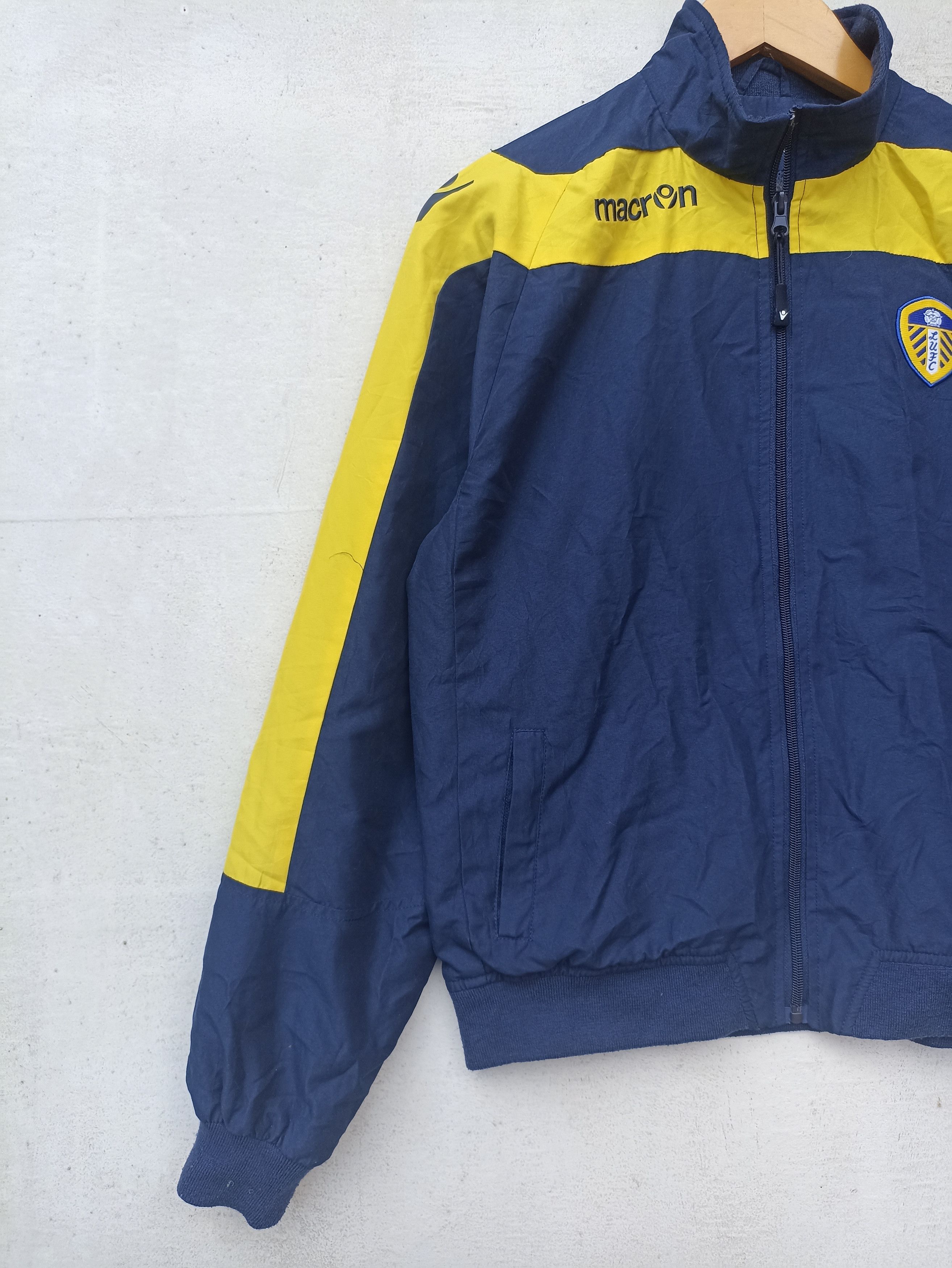 Macron 2012 Leeds United Jacket zipper Macron sweater Size US S / EU 44-46 / 1 - 2 Thumbnail