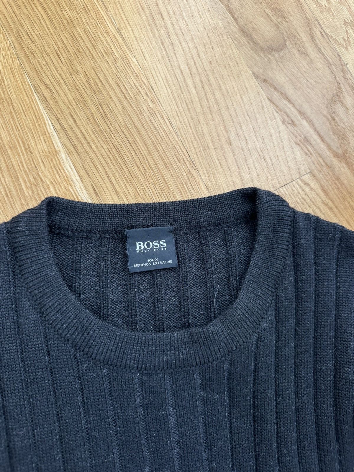 Hugo Boss Vintage Hugo Boss Knit Sweater Merinos Extrafine Made Italy Size US M / EU 48-50 / 2 - 8 Thumbnail