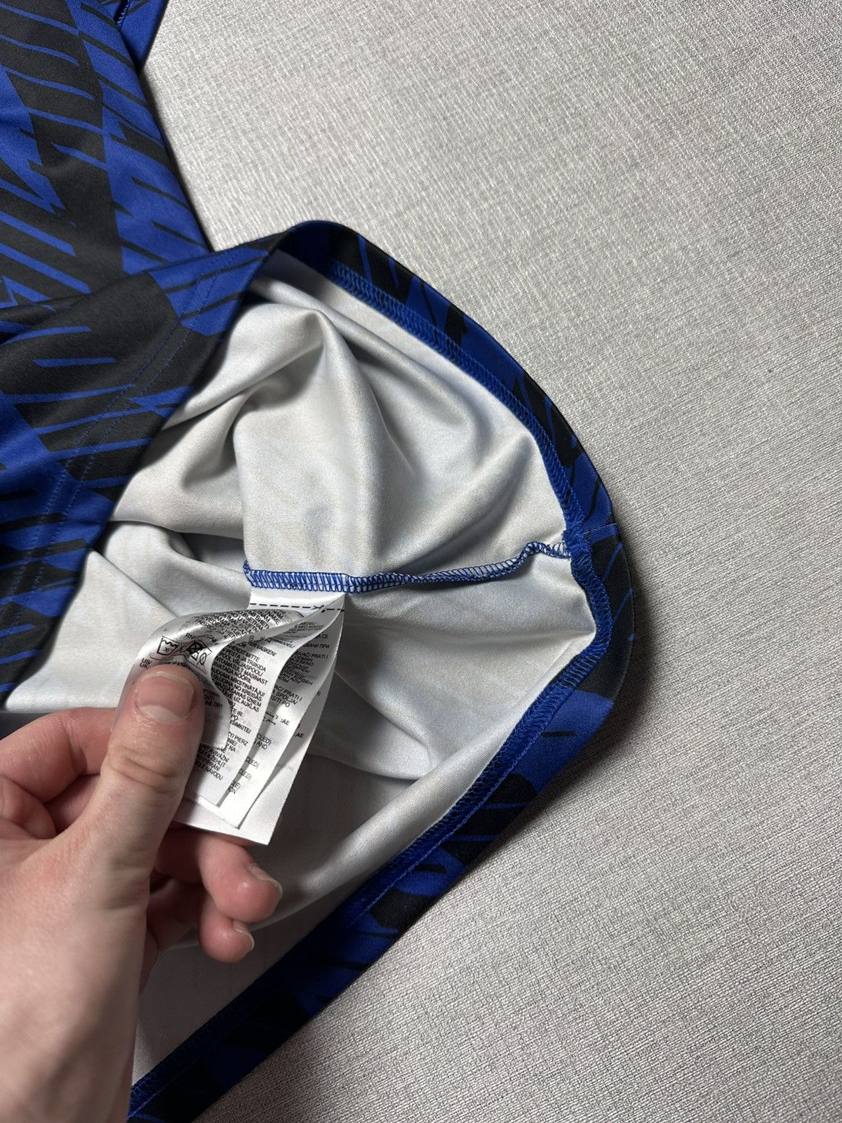 Adidas Adidas Argentina 2022 WC Prematch Kit Size US L / EU 52-54 / 3 - 9 Thumbnail