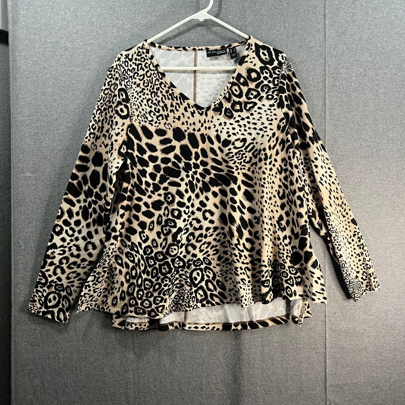 Other Attitudes by Renee Long Sleeve V-neck Tunic Textured Size M / US 6-8 / IT 42-44 - 1 Thumbnail