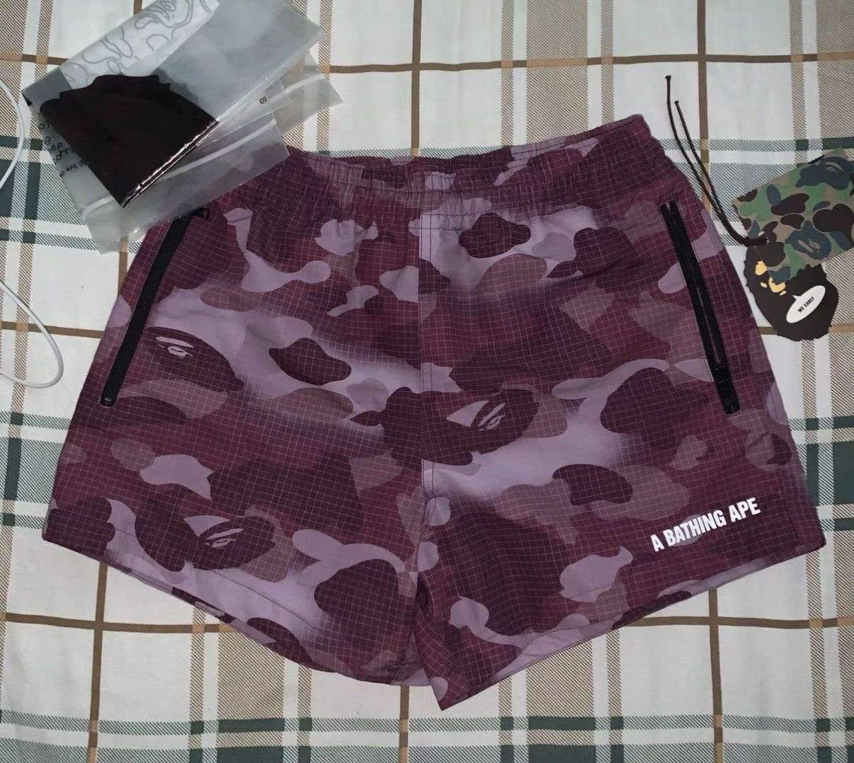Bape BAPE OG Nigo era silky fabric beach shorts Size US 32 / EU 48 - 1 Thumbnail