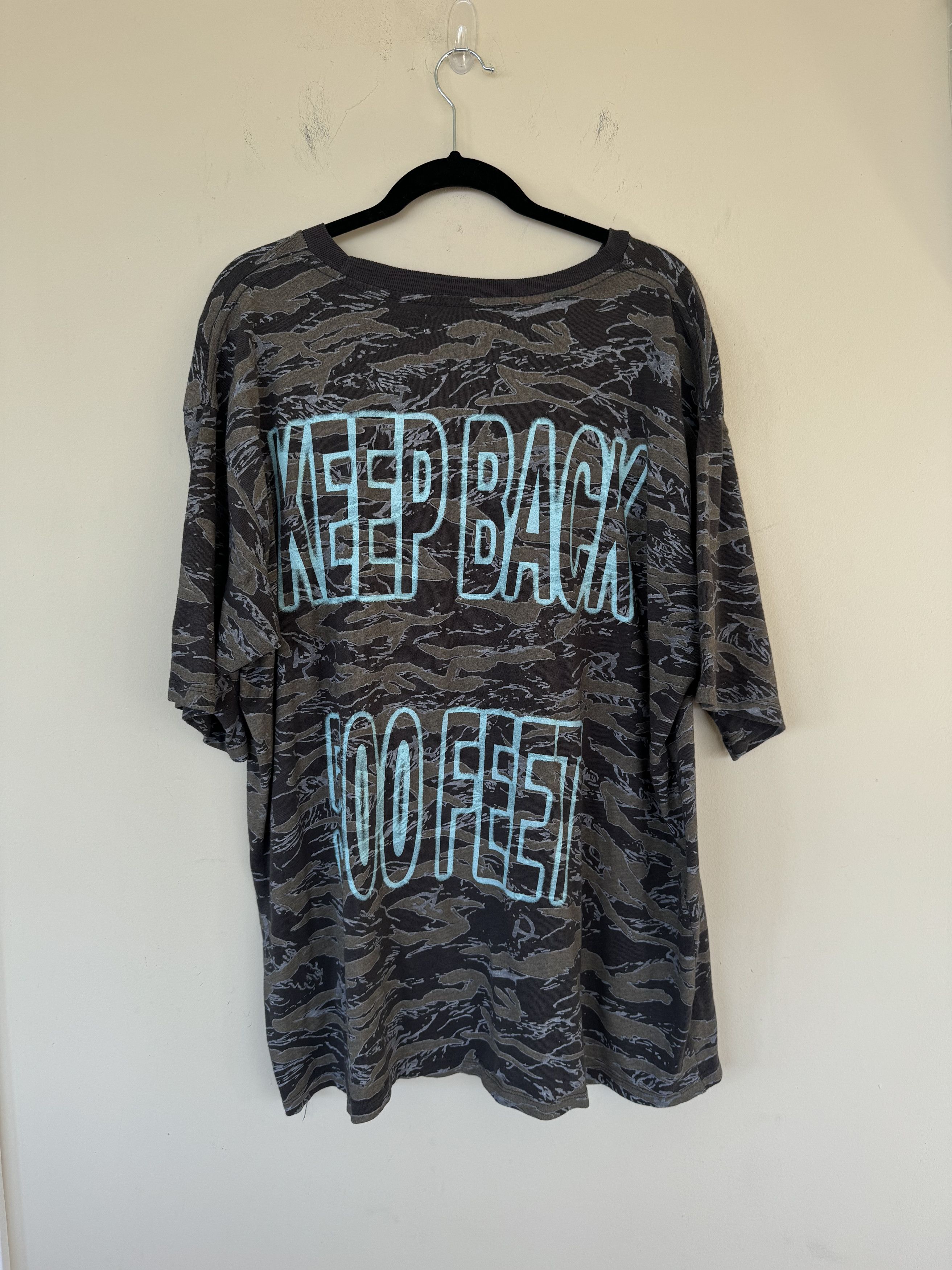Siberia Hills Siberia Hills Camo Tee KEEP BACK 500 FEET Size US XXL / EU 58 / 5 - 4 Thumbnail