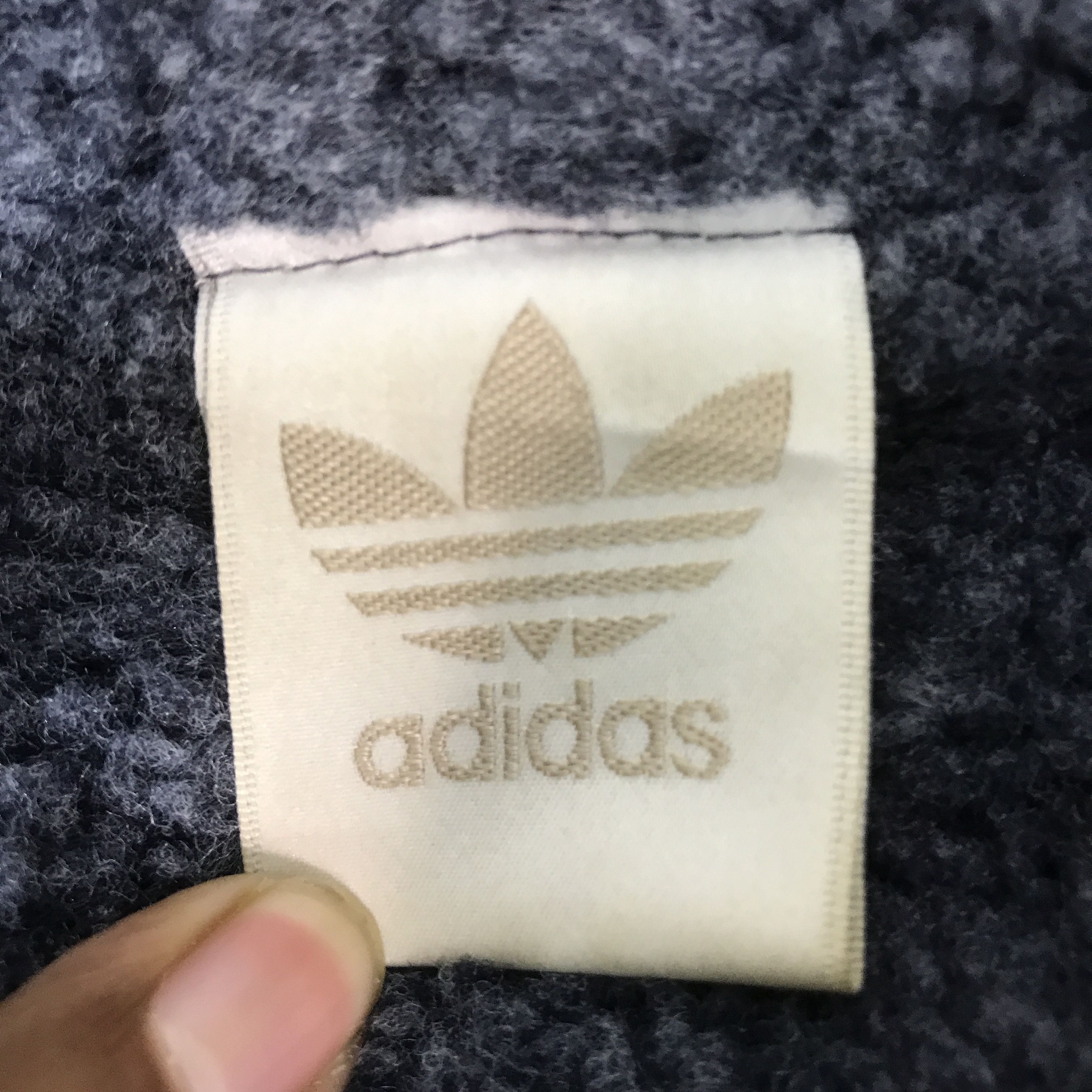 Adidas VINTAGE 90s ADIDAS HOODIE SWEATSHIRT K66B2 Size US M / EU 48-50 / 2 - 9 Thumbnail