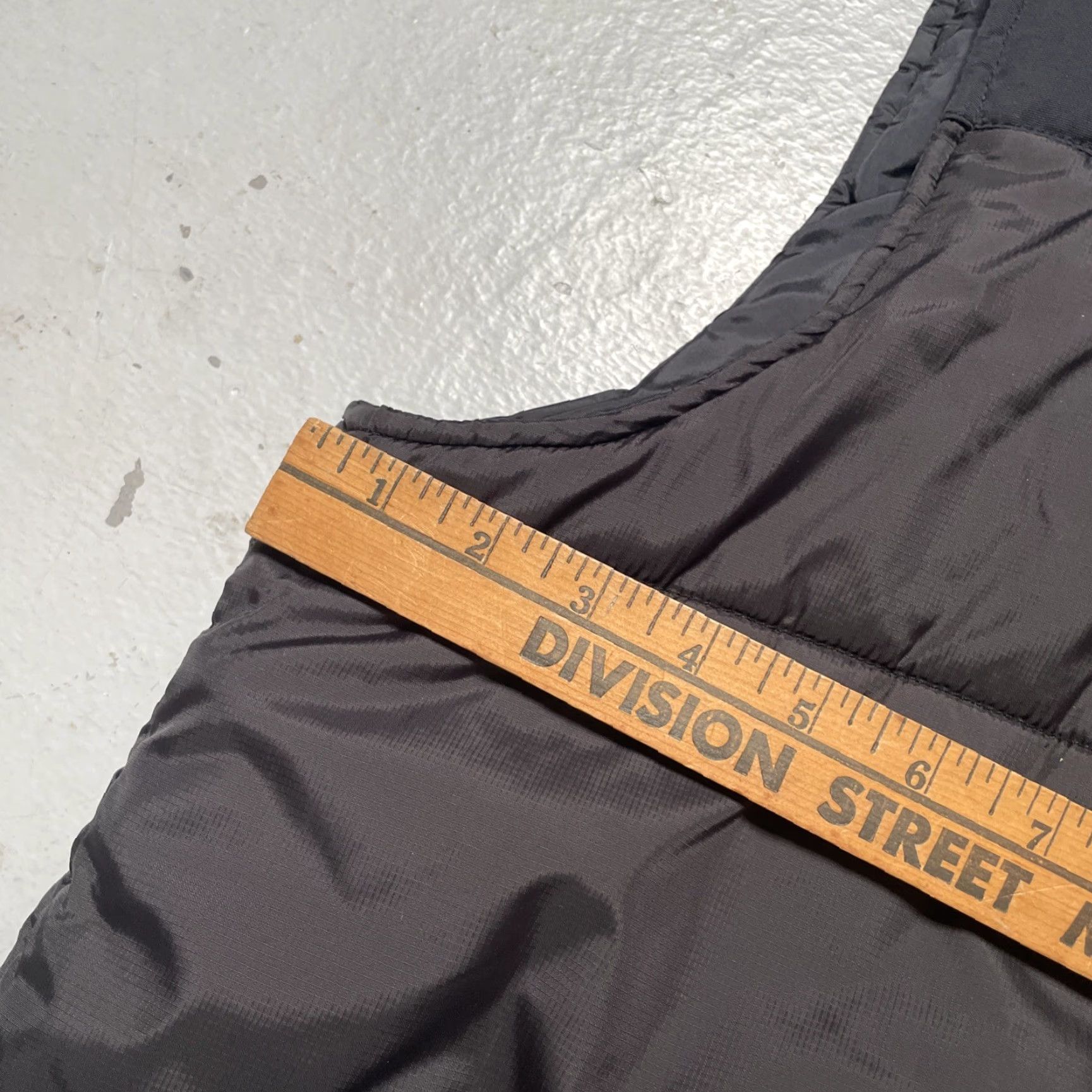 Vintage VINTAGE Recon Stash Graffiti Subware Puffer Style Vest Streetwear Y2K Skate XL Unisex Mens Womens Black Nylon VEST XL Size US XL / EU 56 / 4 - 3 Thumbnail