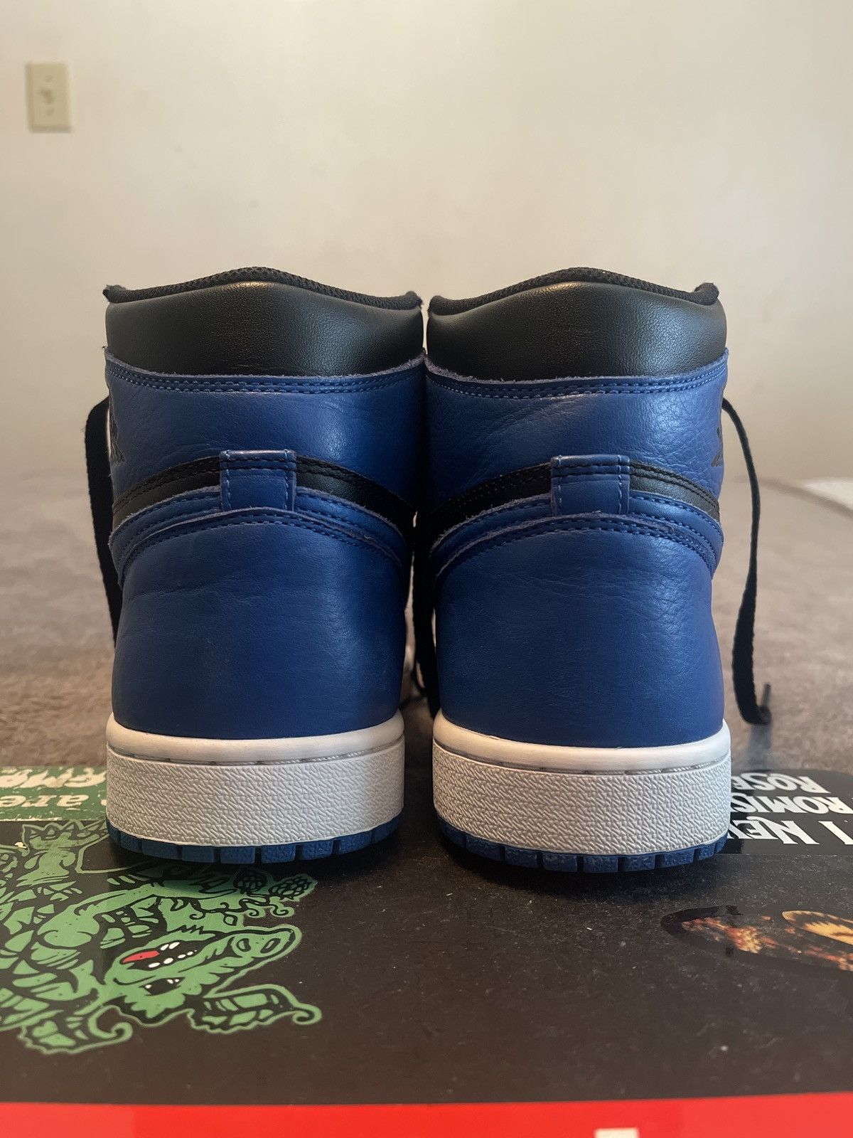 Jordan Brand × Nike Air Jordan 1 High Royal 2017 Size US 8.5 / EU 41-42 - 4 Thumbnail