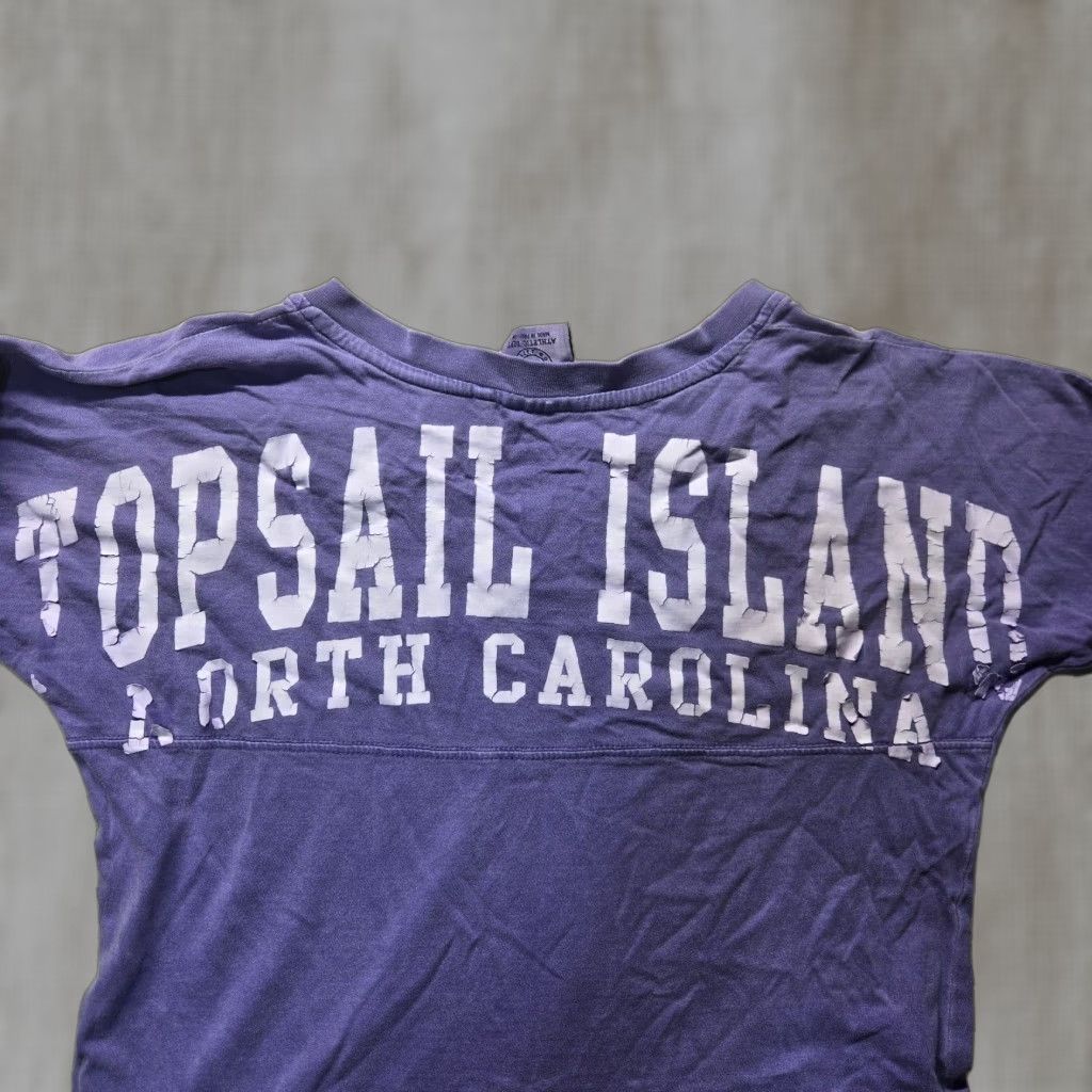Vintage Vintage Topsail Island North Carolina NC Purple Blue Long Sleeve T-Shirt Adult Women Medium Size M / US 6-8 / IT 42-44 - 1 Thumbnail