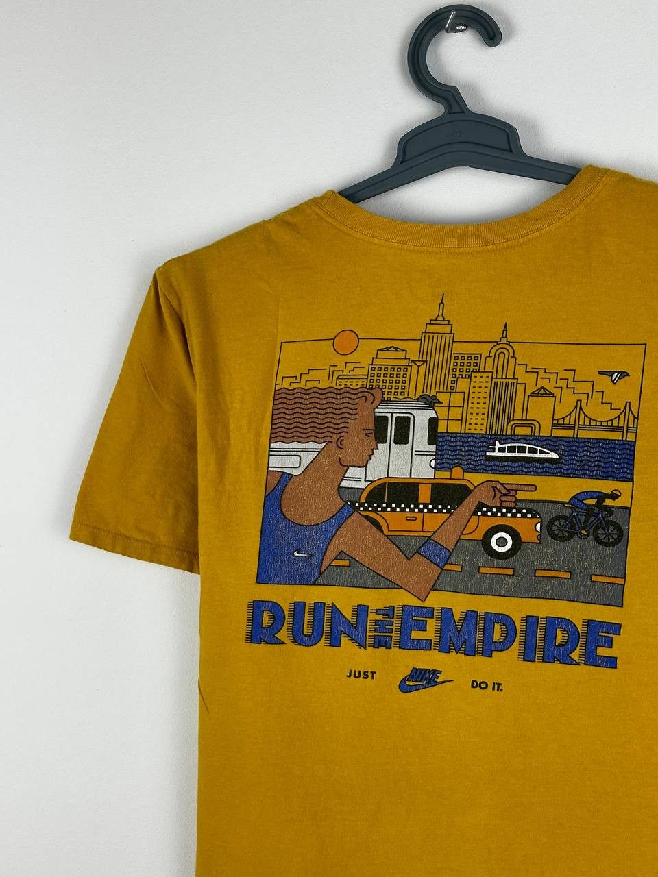 Nike Vintage Nike NYC Run The Empire Rare T Shirt Size US M / EU 48-50 / 2 - 1 Thumbnail