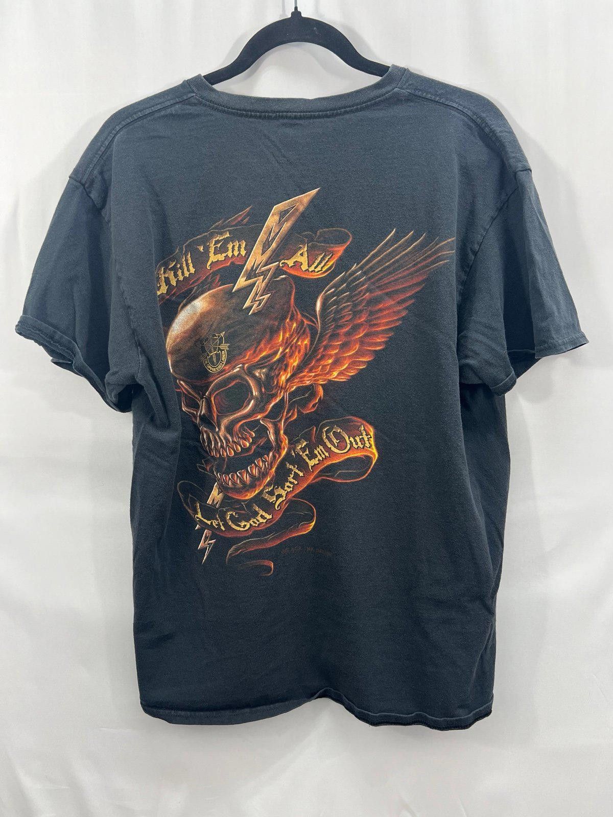 Designer Vintage Graphic Tee - Kill 'Em All Skull T-Shirt Size US L / EU 52-54 / 3 - 1 Thumbnail