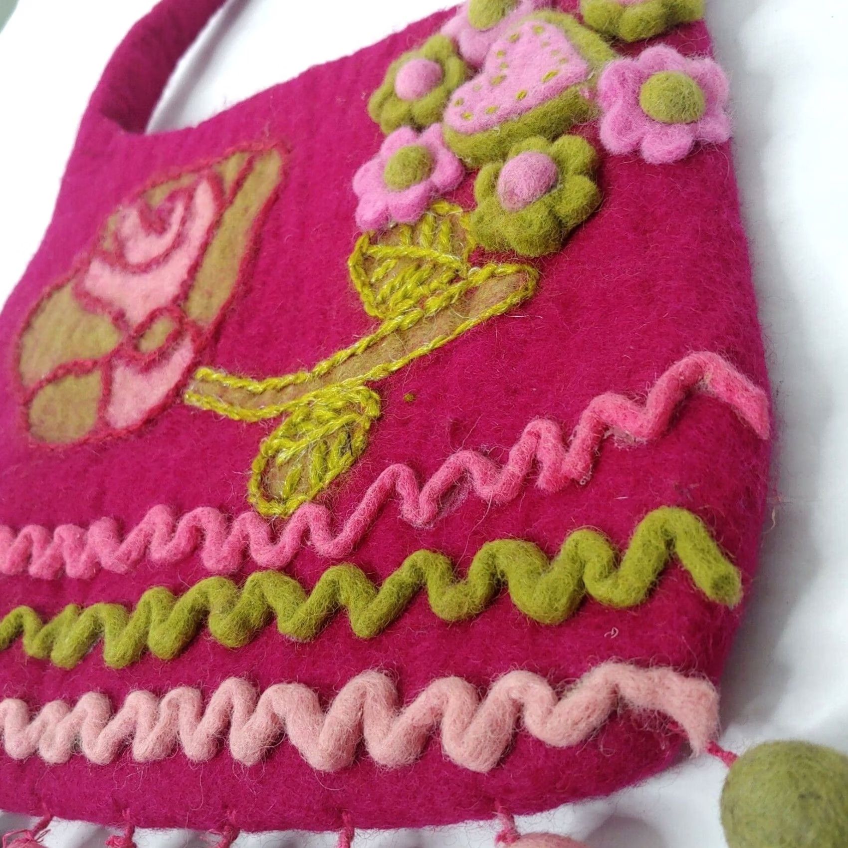 Vintage Uttam London Felted Wool Purse Pink Rose Heart Flower Pom Pom Boho Hippie Zip Bag Shoulder Bag Women 11.5" Pink Green Floral Hearts Size ONE SIZE - 4 Thumbnail