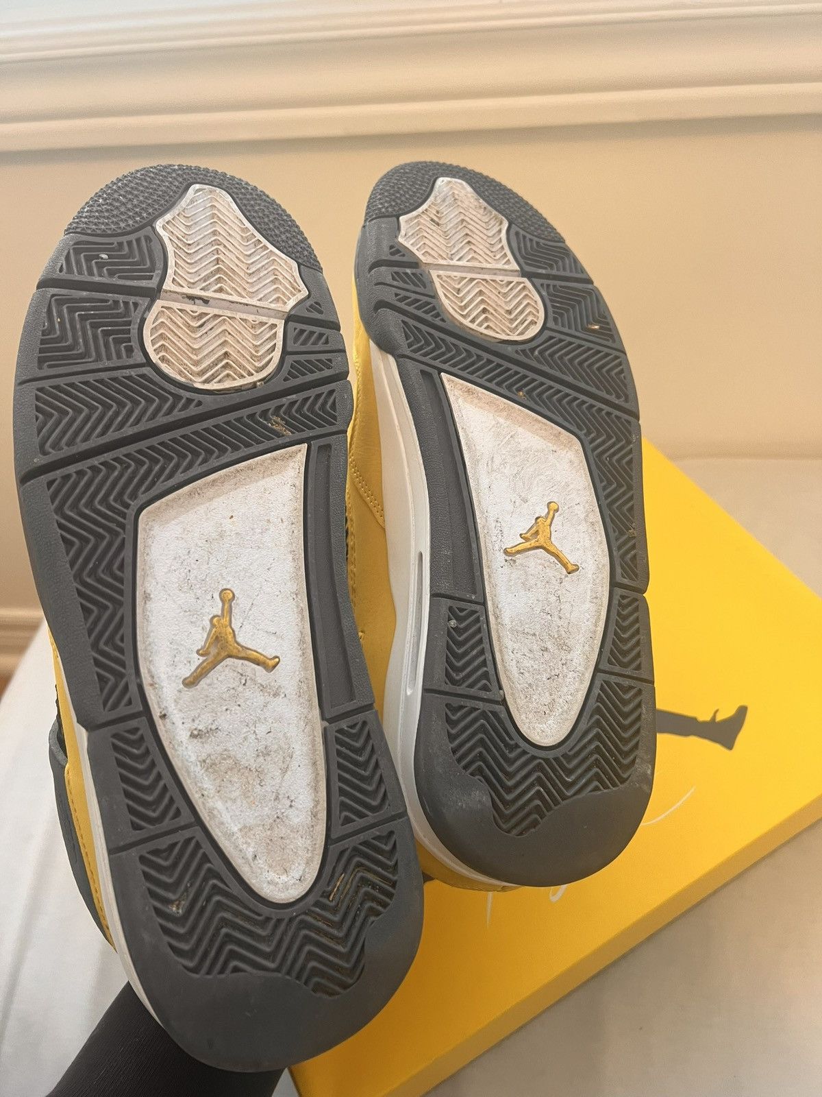 Jordan Brand Air Jordan 4 Retro Lightning Size US 10 / EU 43 - 5 Thumbnail