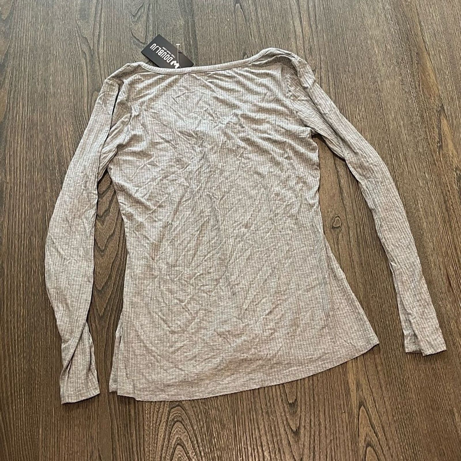 Vintage NWT Doubleju Light Gray Long Sleeve Ribbed Henley Top Size M Size M / US 6-8 / IT 42-44 - 4 Thumbnail