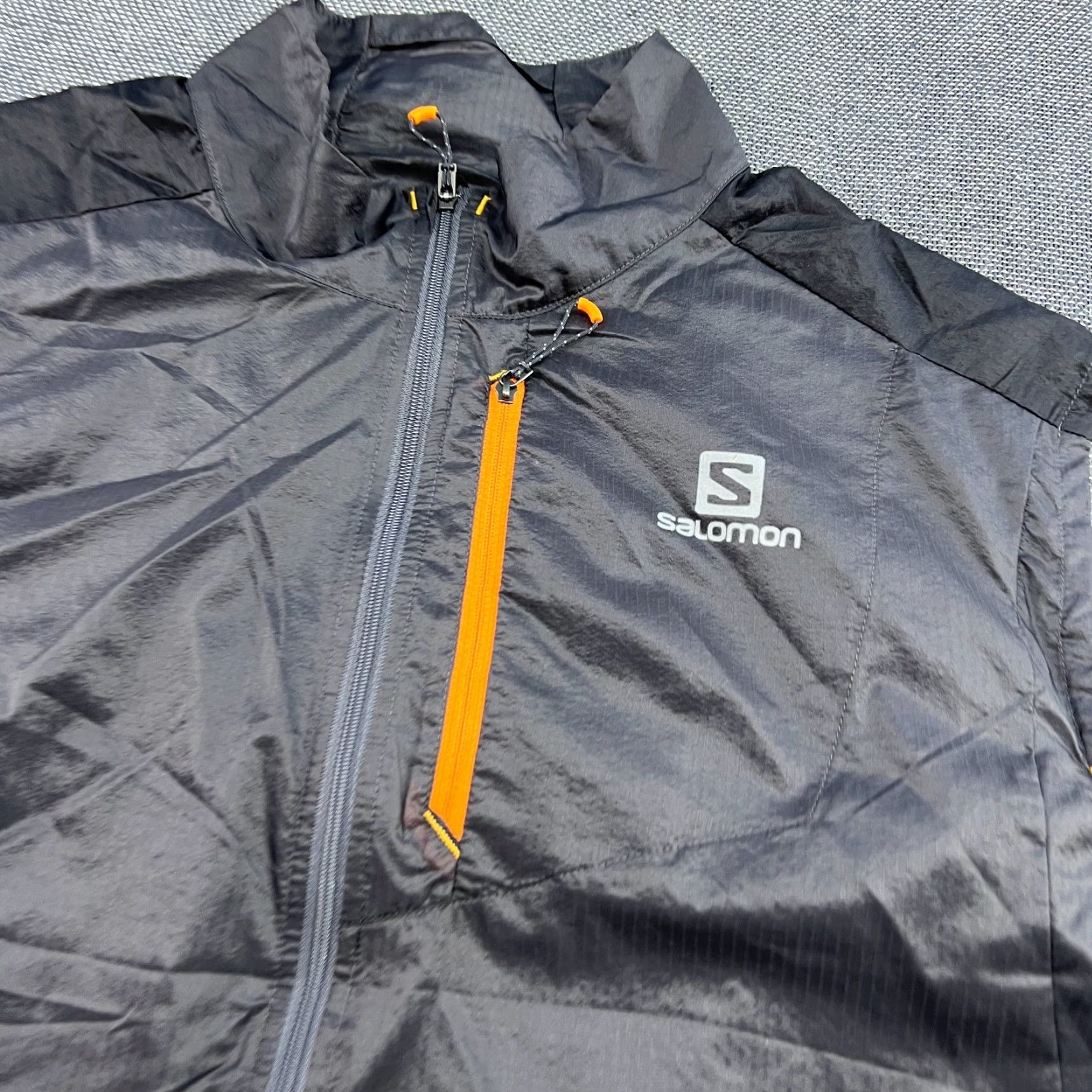 Salomon Salomon Vest Mens XL Black Sleeveless Running Jacket Lightweight Track Jacket Full Zip Packable Size US L / EU 52-54 / 3 - 3 Thumbnail