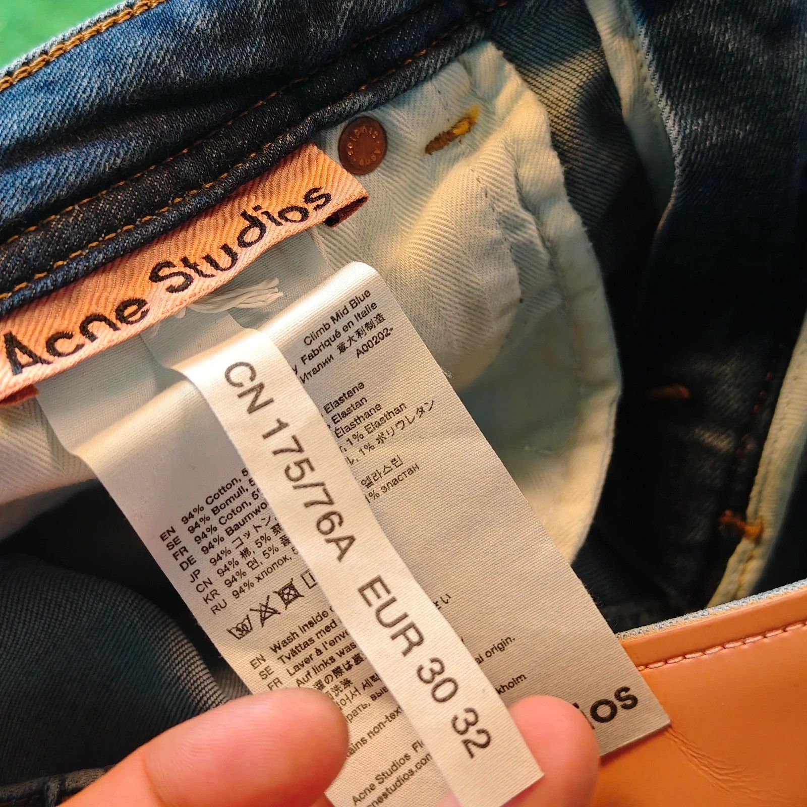 Acne Studios Acne Studios Jeans Womens 30x32 blue slim classic wash Size 30" / US 8 / IT 44 - 8 Thumbnail