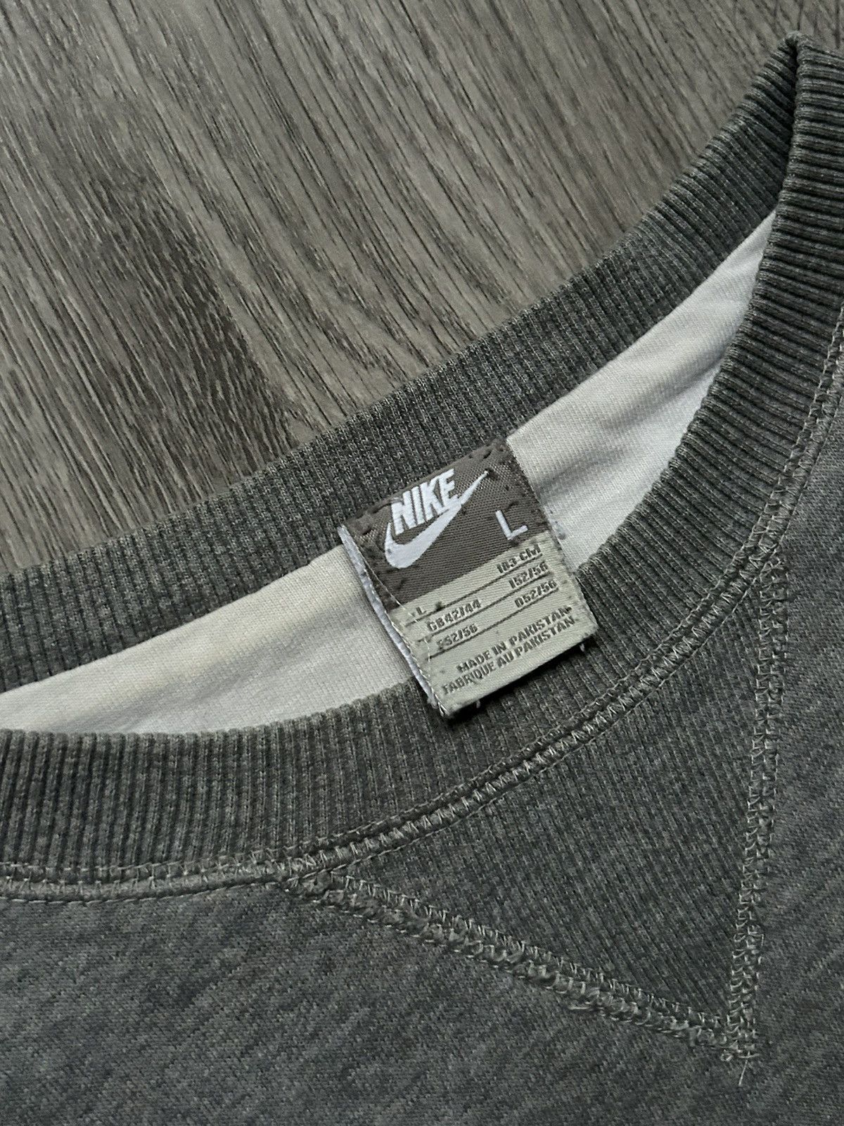 Nike × Vintage Sweatshirt Nike Vintage 🔘 00s 🔘 Streetwear 🔘 Size US L / EU 52-54 / 3 - 4 Thumbnail