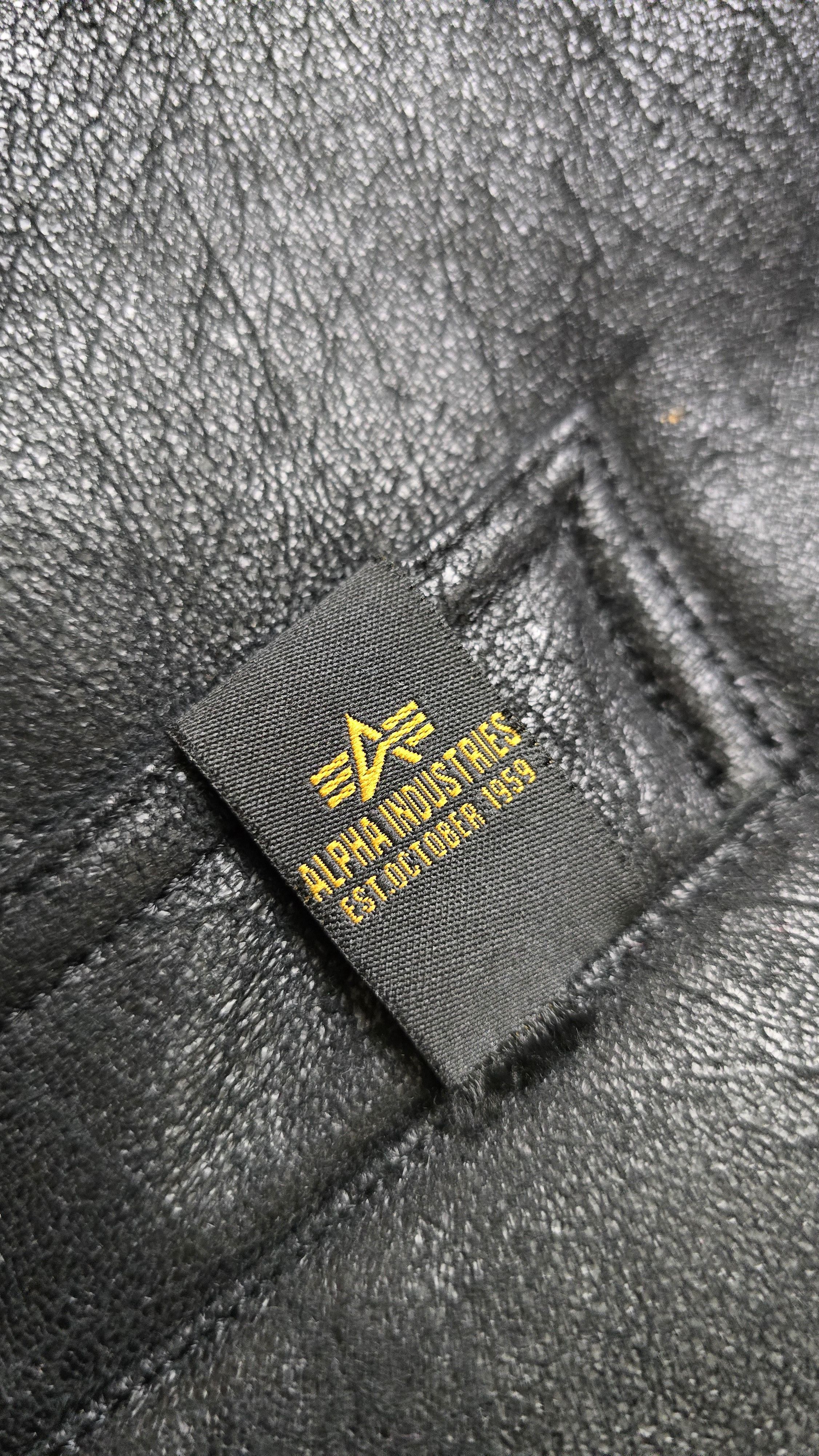 Alpha Industries Alpha Industries B3 Aviator Bomber Jacket Faux Shearling Size US L / EU 52-54 / 3 - 15 Thumbnail