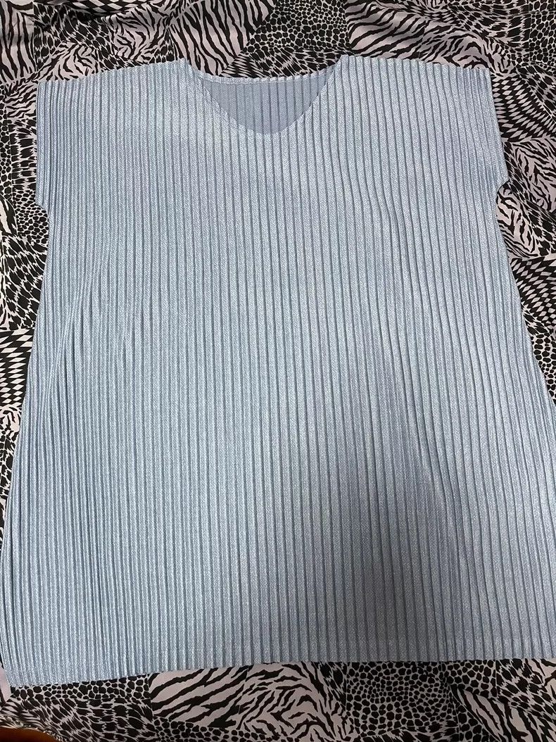 Issey Miyake Issey Miyake Haze blue pleated vest Size L / US 10 / IT 46 - 1 Thumbnail