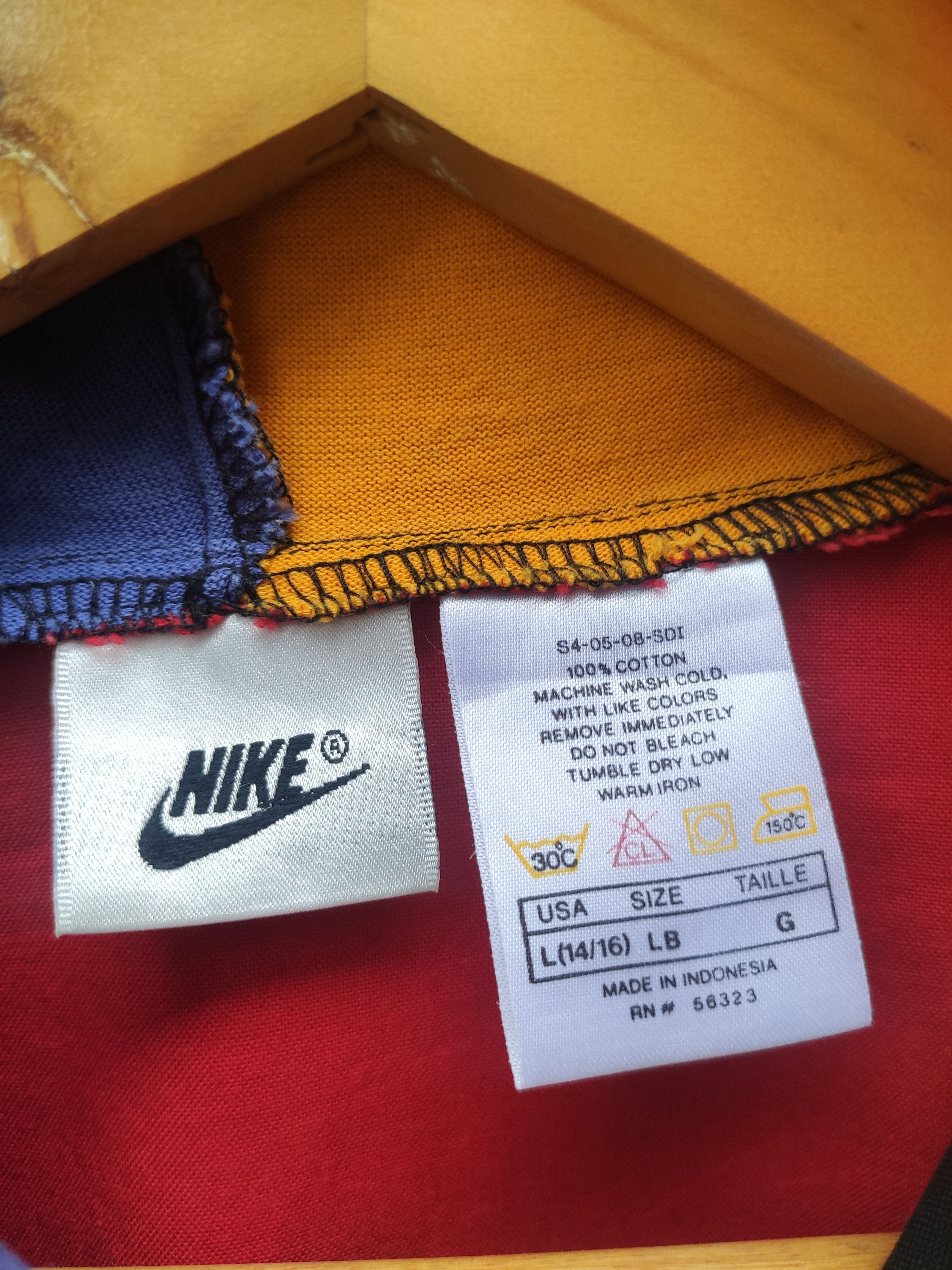 Jordan Brand 🔥 Vintage Nike Air Jordan vest Size US L / EU 52-54 / 3 - 5 Thumbnail