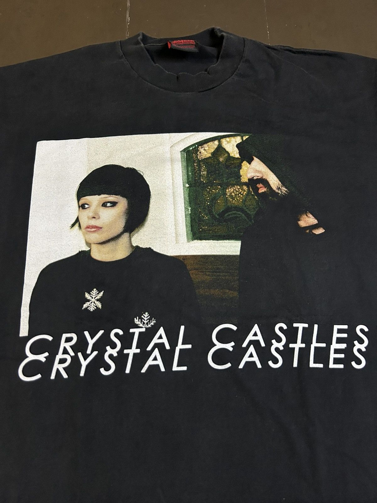 Band Tees Crystal Castles Kerosene Tshirt Size US XL / EU 56 / 4 - 2 Thumbnail