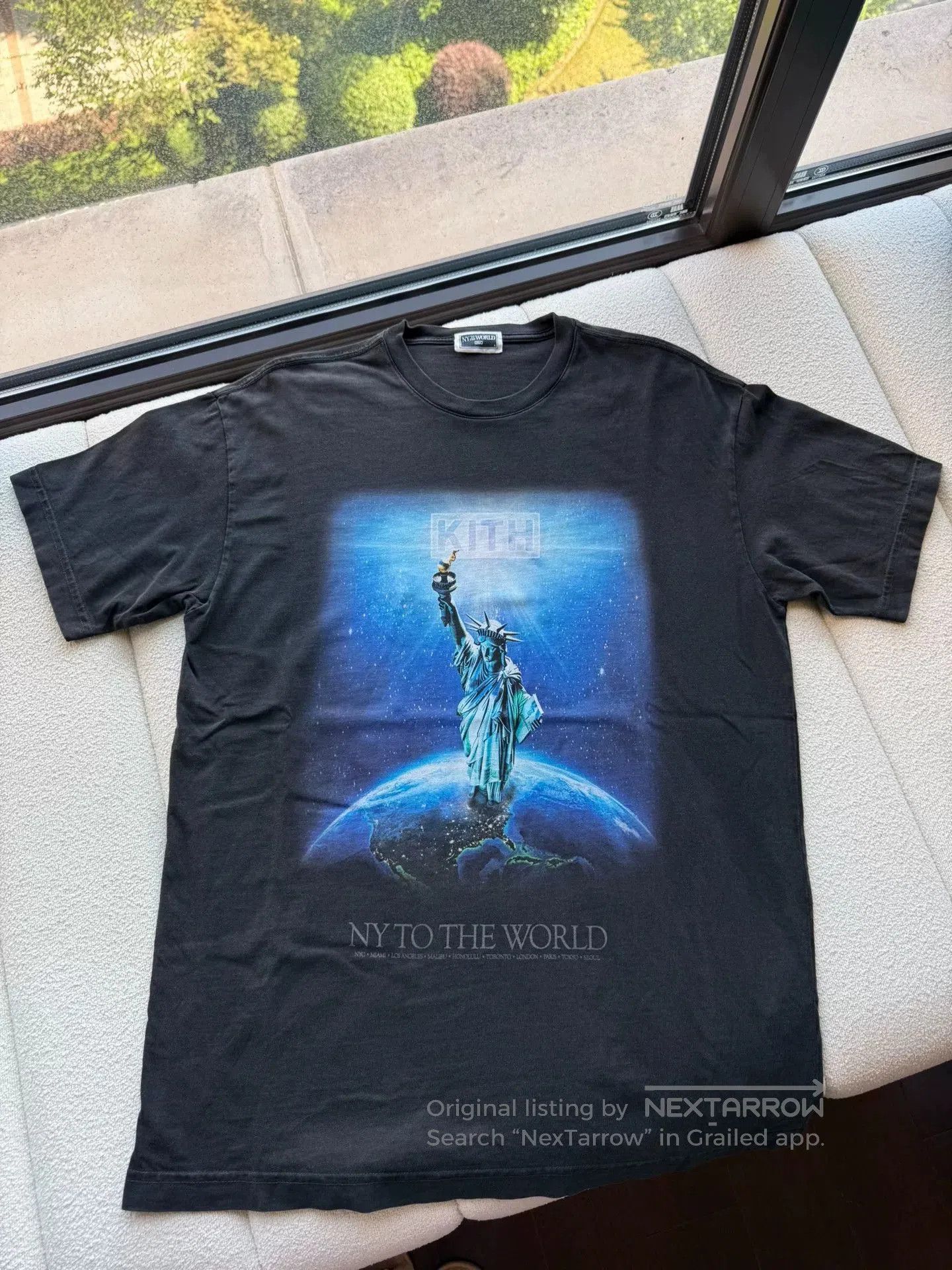 Kith kith ny to the world short sleeve t. Size US S / EU 44-46 / 1 - 2 Thumbnail