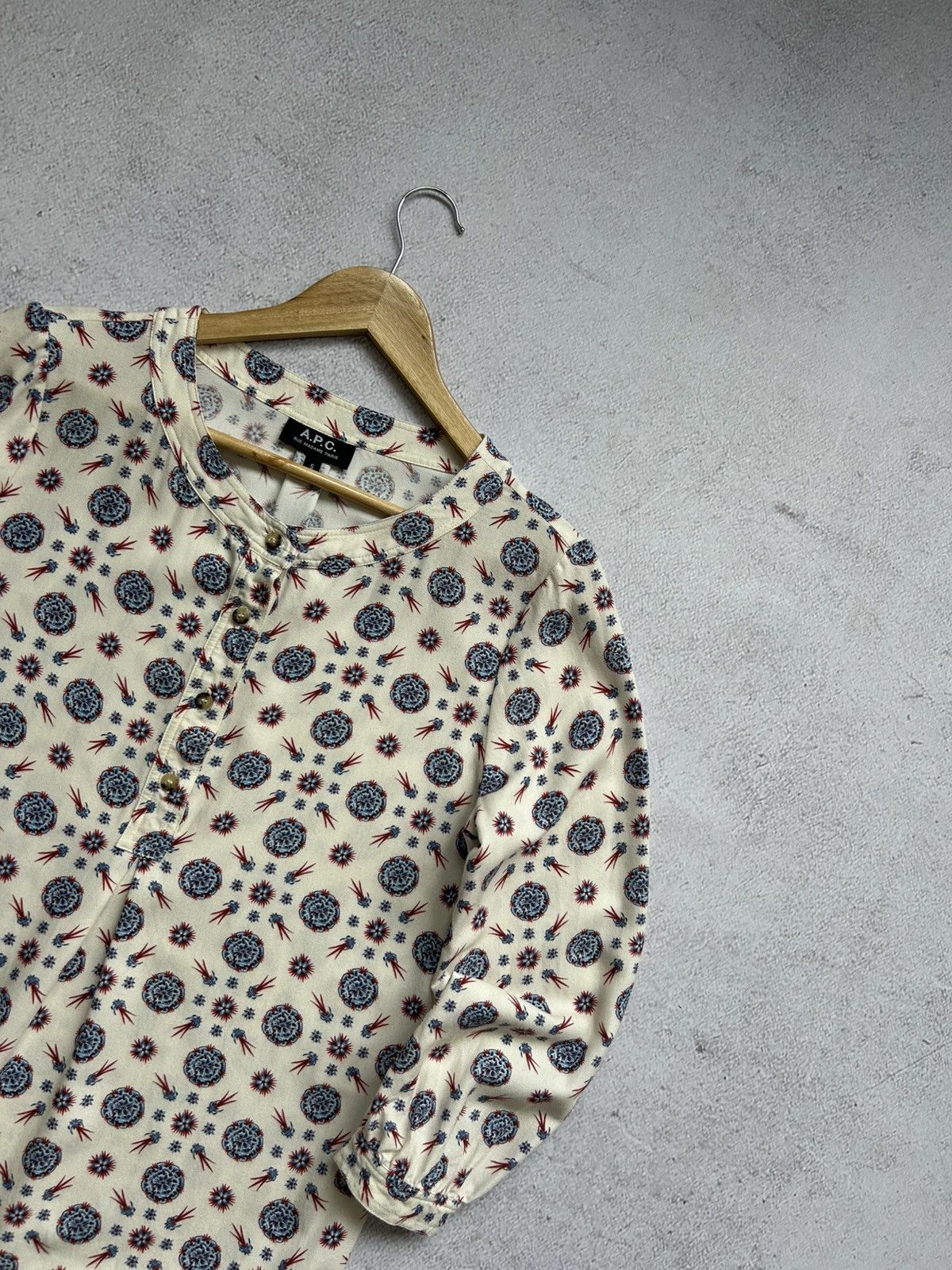 A.P.C. × Designer A.P.C. Premium women's flower drawings blouse size S Size S / US 4 / IT 40 - 3 Thumbnail