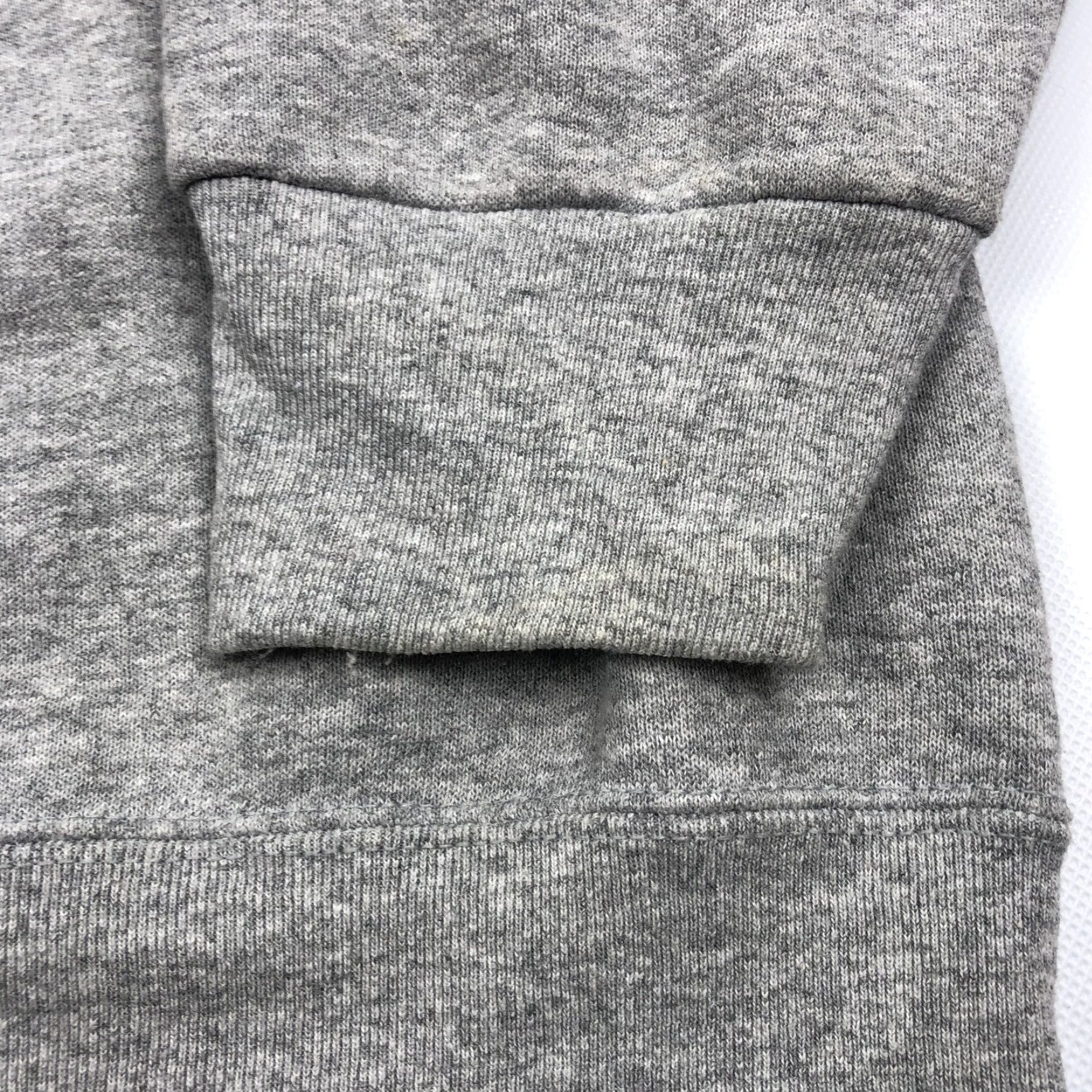 Fruit Of The Loom VINTAGE Fruit of the Loom Johnnie Mercers Pier Wrightsville Beach Crewneck L Pullover Sweatshirt Gray Mens 90s Nautical Retro Beach Size US L / EU 52-54 / 3 - 6 Thumbnail