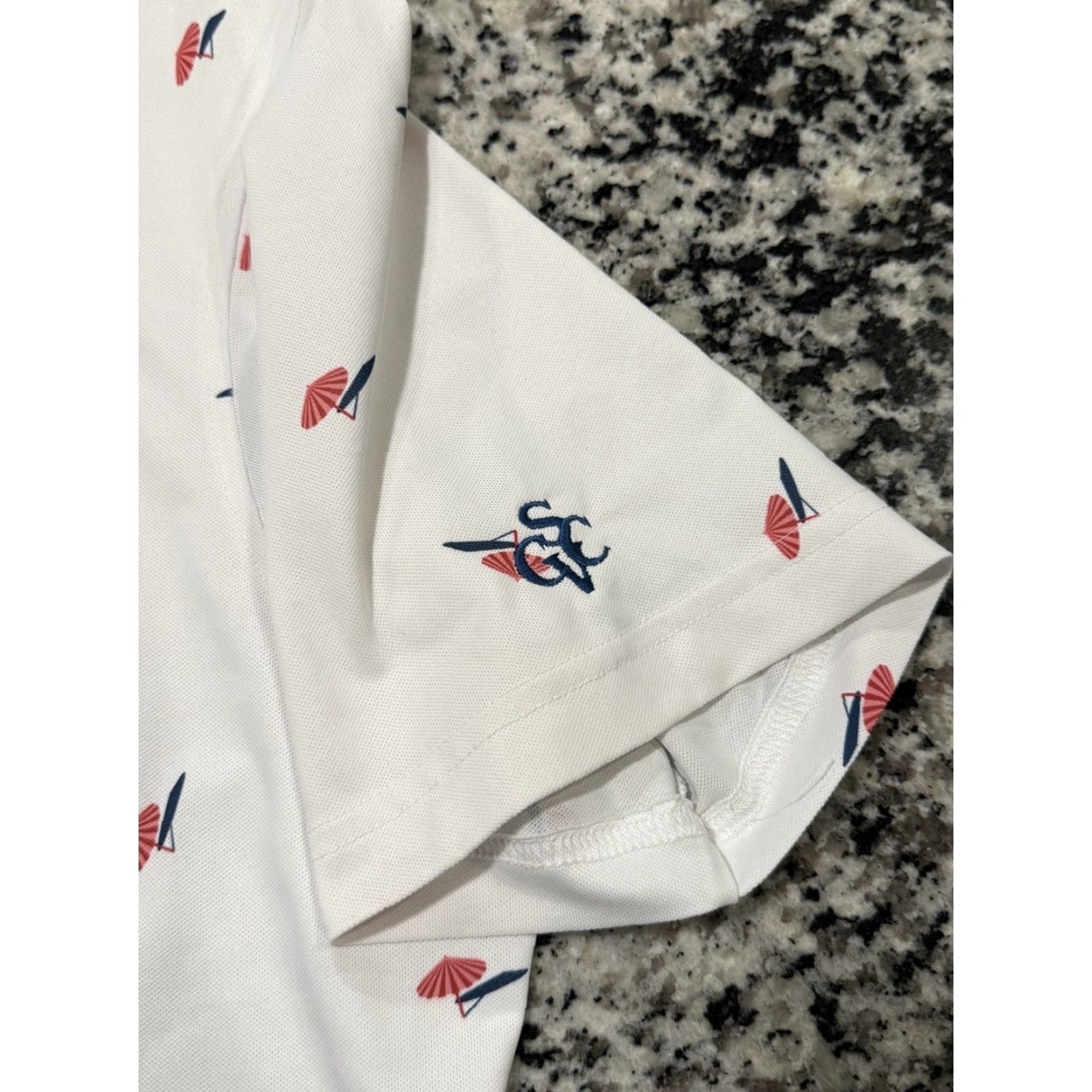 johnnie-O Johnnie O Polo Shirt Mens L White Sunshade Umbrella Print Performance Polo Size US L / EU 52-54 / 3 - 5 Thumbnail