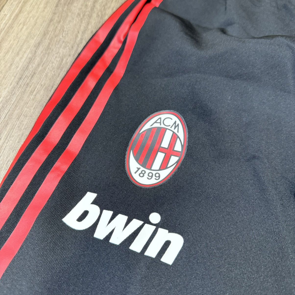 Adidas AC Milan 3/4 training pants (Bnwt) Size US 28 / EU 44 - 4 Thumbnail