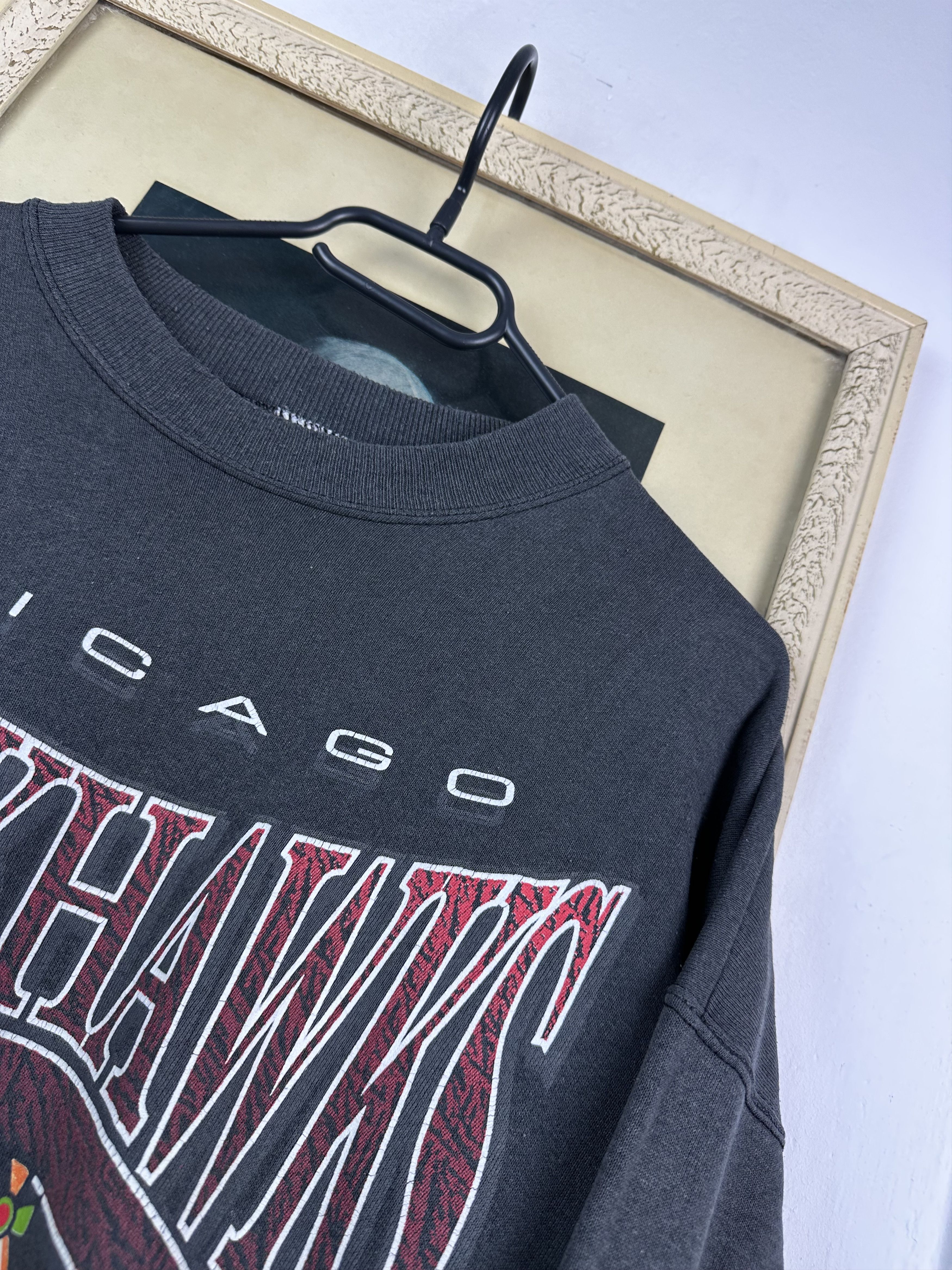 Vintage Vintage Chicago Blackhawks Crewneck Sweatshirt NHL Rare Size US L / EU 52-54 / 3 - 5 Thumbnail