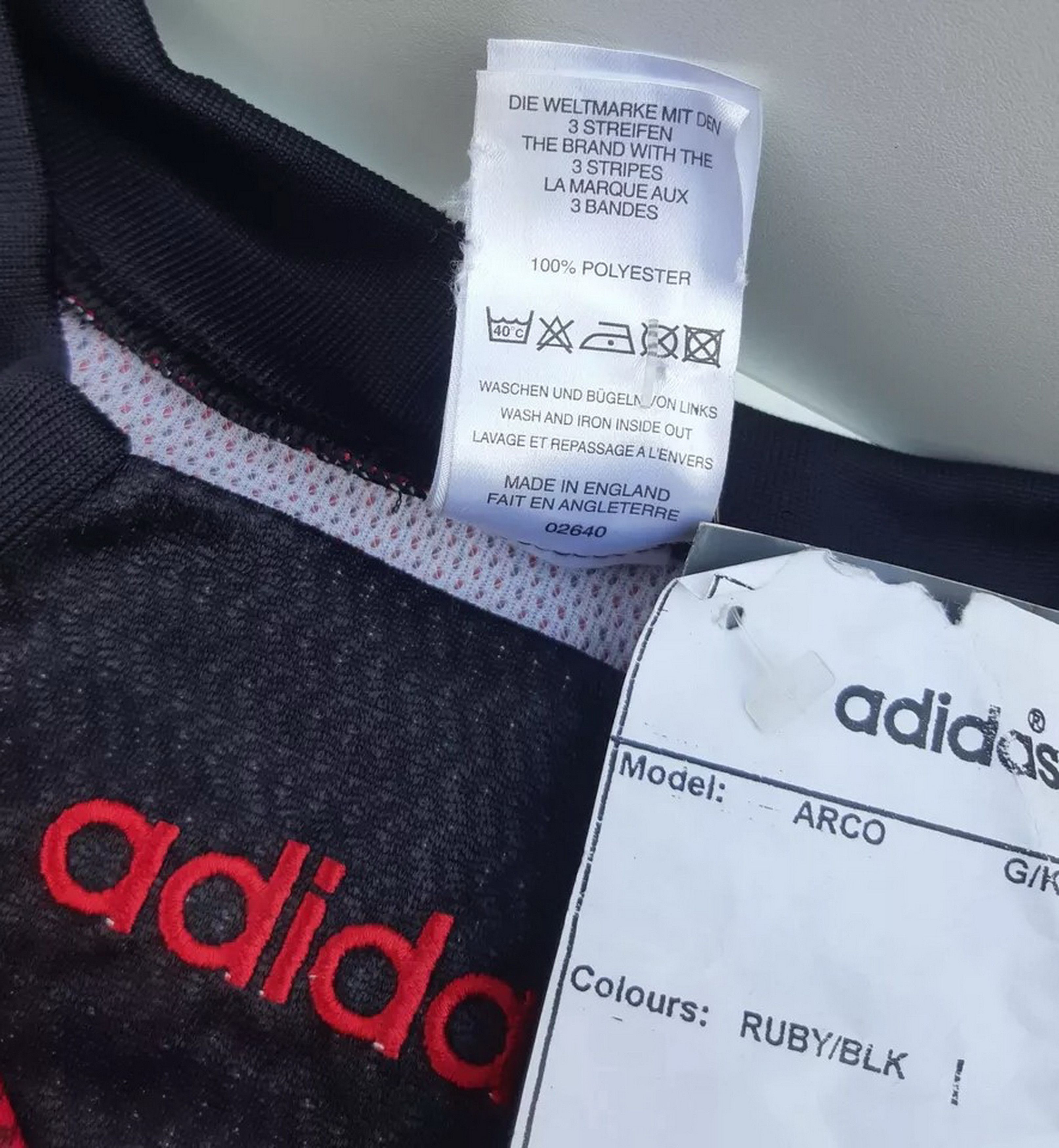 Adidas ADIDAS Soccer GK Jersey with Kevlar England size L NWT Size US L / EU 52-54 / 3 - 6 Thumbnail