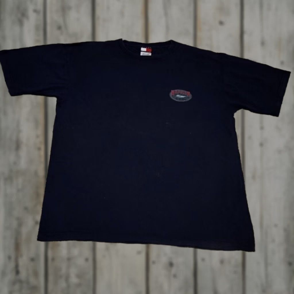 Tommy Hilfiger VINTAGE Tommy Hilfiger Men’s T-Shirt Bait And Tackle Fishing XL Blue Short Sleeve Crew Neck Cotton Knit Heavyweight Graphic Print Men Outdoors Size US XL / EU 56 / 4 - 1 Thumbnail