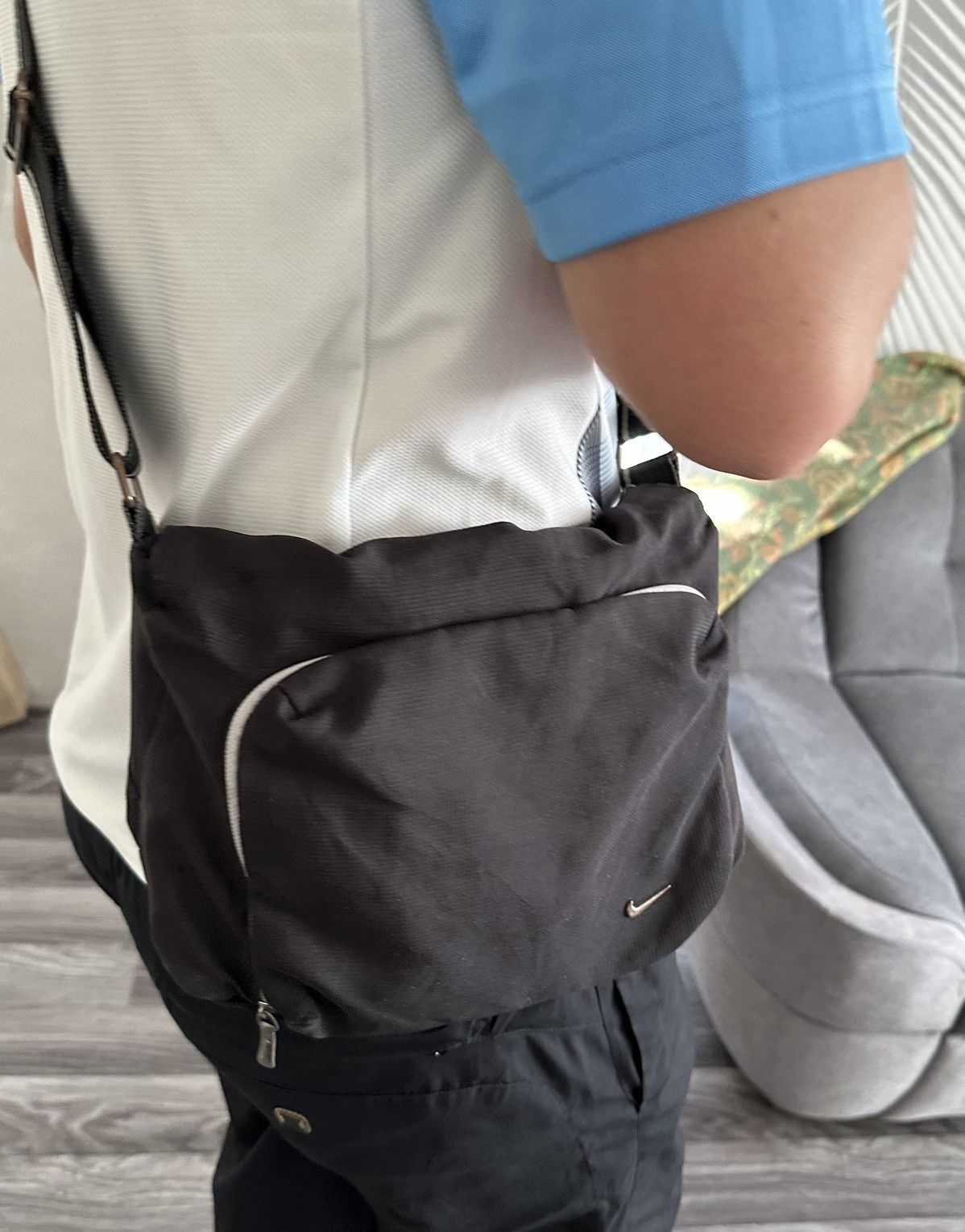 Nike Vintage Nike Swoosh Nylon Shoulder Bag Y2K Os Size ONE SIZE - 10 Thumbnail