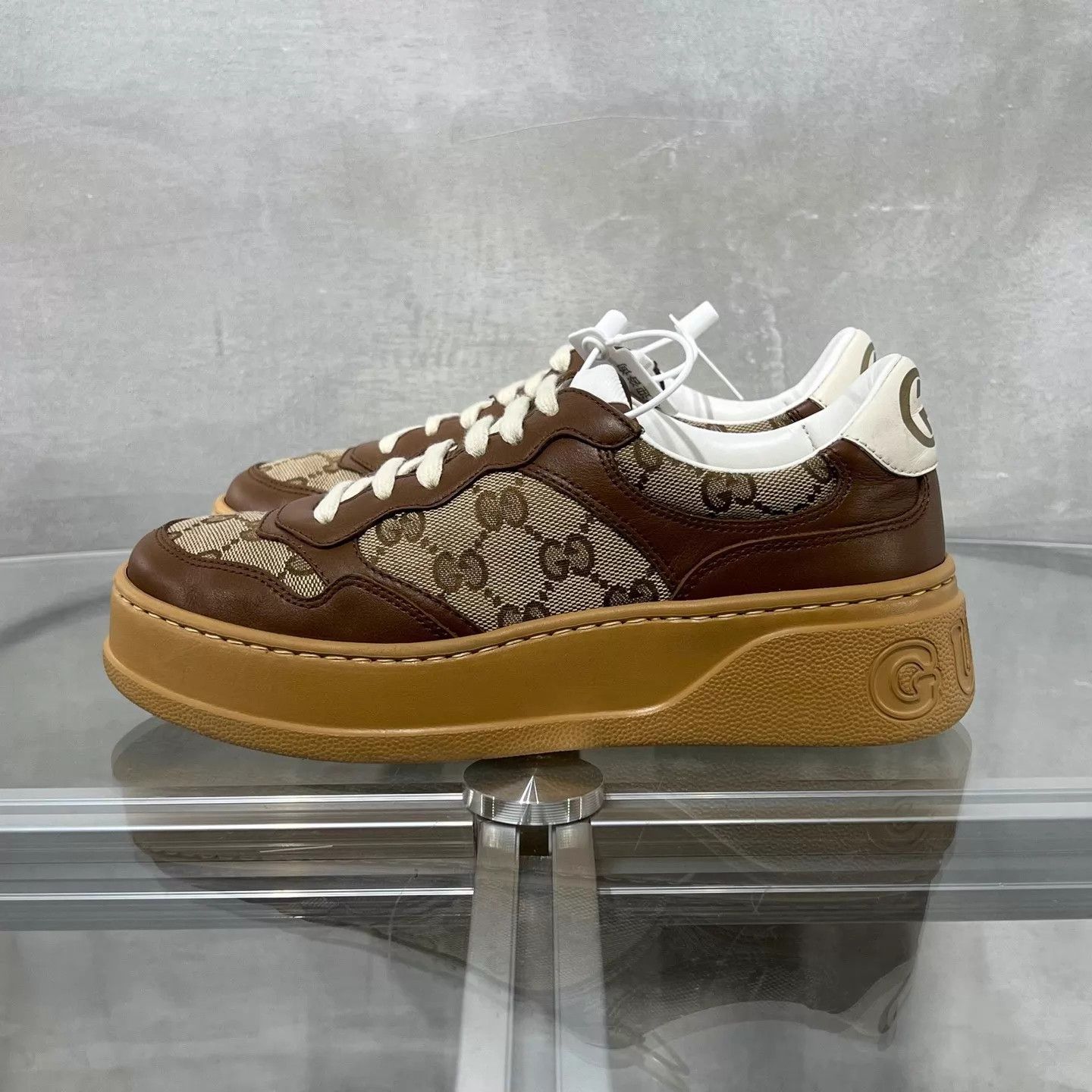 Gucci Gucci Brown GG biscuit shoe EUR 36 Size US 5.5 / IT 35.5 - 3 Thumbnail