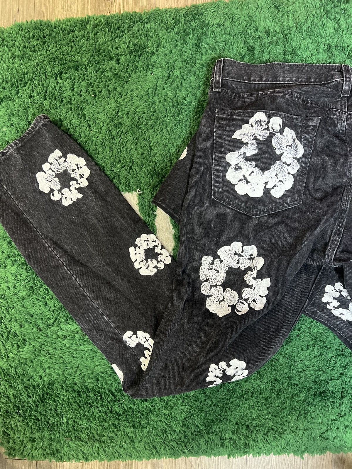 DENIM TEARS Denim Tears X Levis Cotton Wreath jeans Black Size US 36 / EU 52 - 10 Thumbnail