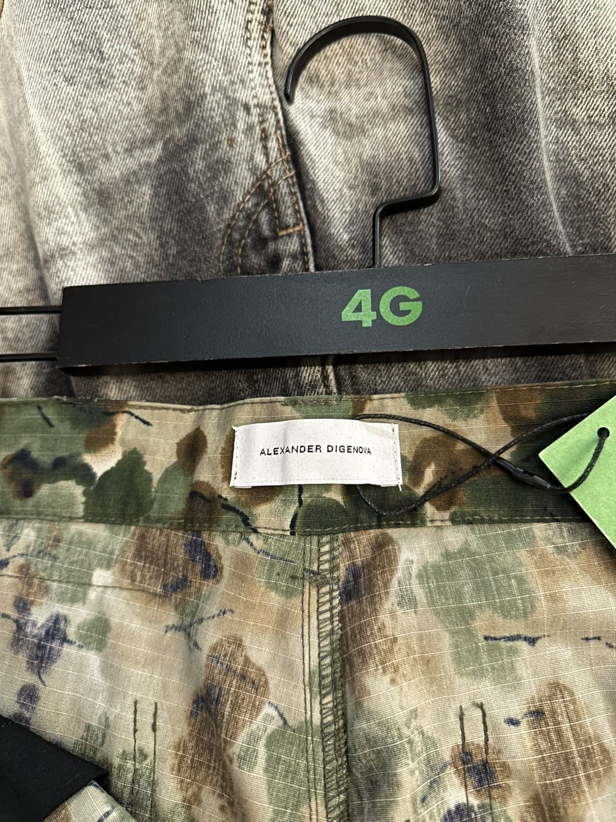 ALEXANDER DIGENOVA ALEXANDER DIGENOVA CAMO CARGOS SZ 32 | Grailed