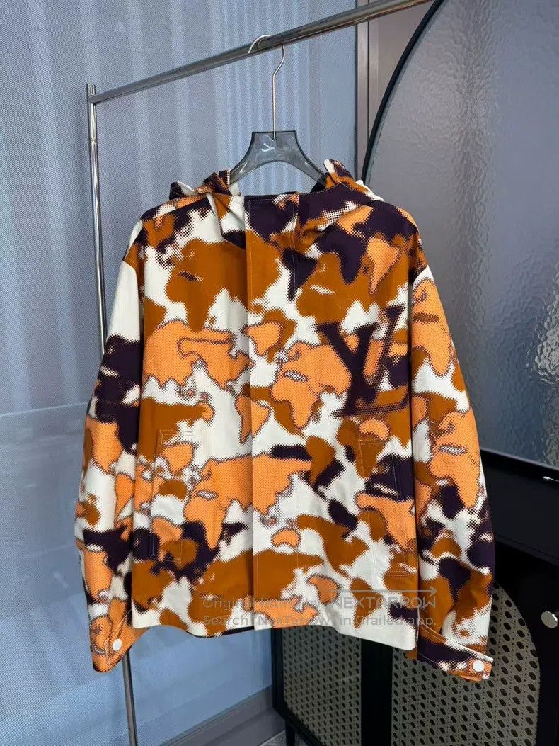 Louis Vuitton Louis Vuitton Map print orange camouflage assault jacket Size US L / EU 52-54 / 3 - 1 Thumbnail