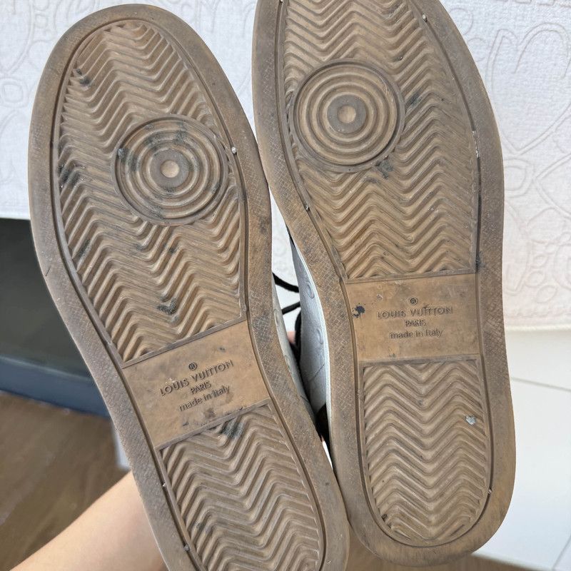 Louis Vuitton Louis Vuitton Rivoli Black and White Sneakers - Size US 8 / EU 41 - 4 Thumbnail